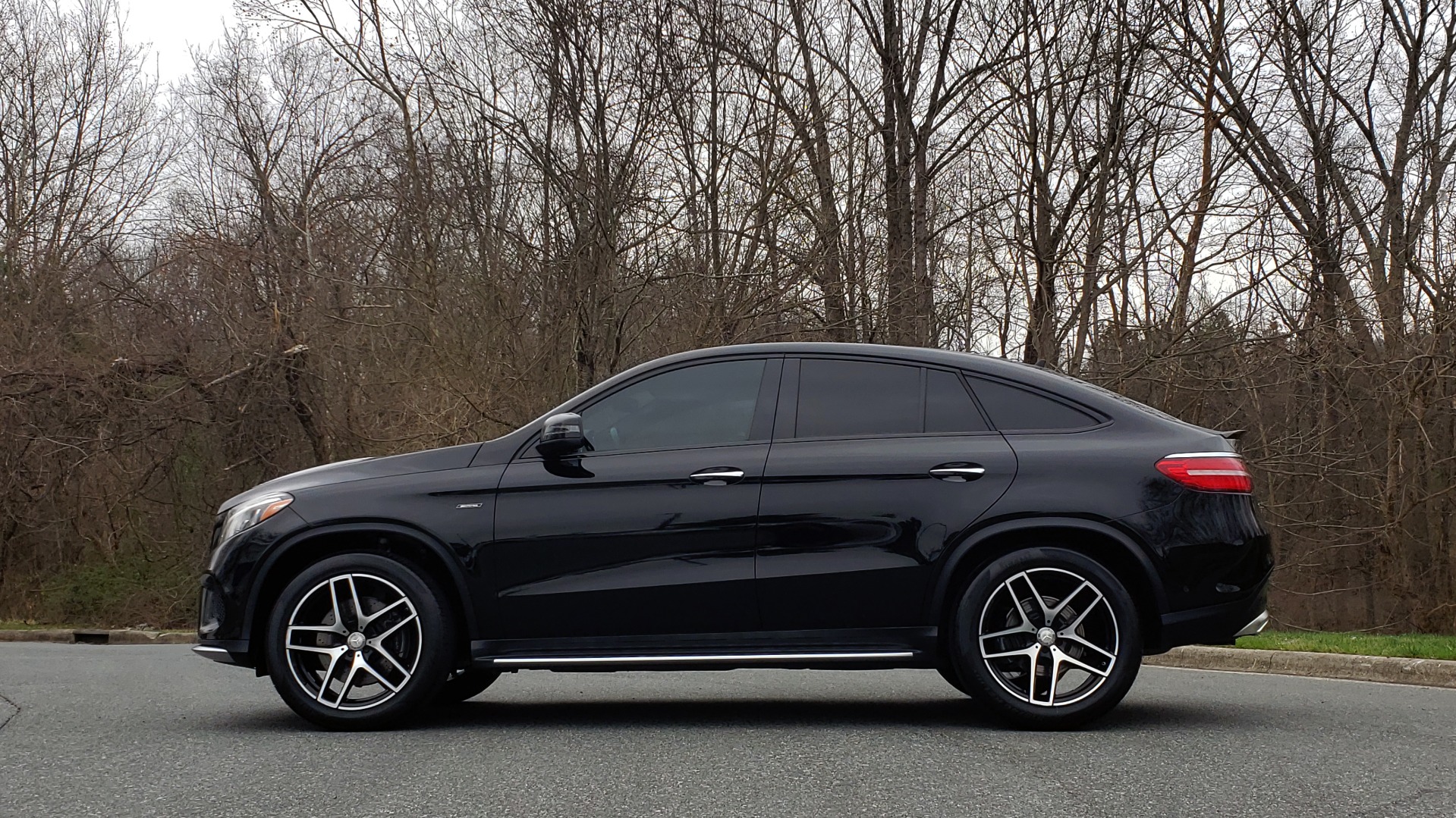Used 2016 Mercedes-Benz GLE 450 AMG / AWD / PREM PKG / PARK ASST / DRVR ASST / SUNROOF for sale Sold at Formula Imports in Charlotte NC 28227 3