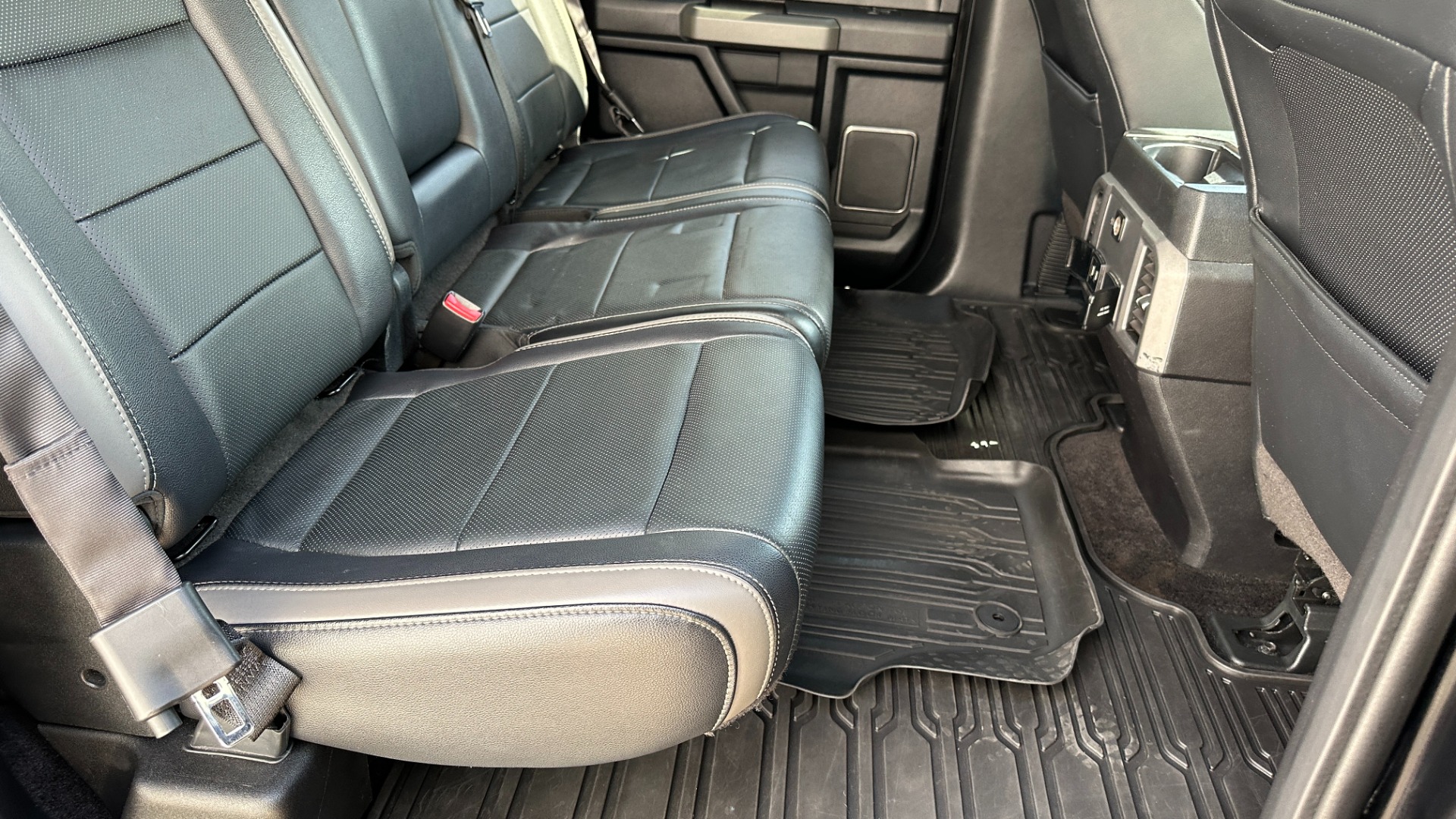 Used 2017 Ford F-150 RAPTOR / 802A PACKAGE / TAILGATE STEP / BEDLINER / SYNC 3 for sale $44,995 at Formula Imports in Charlotte NC 28227 30