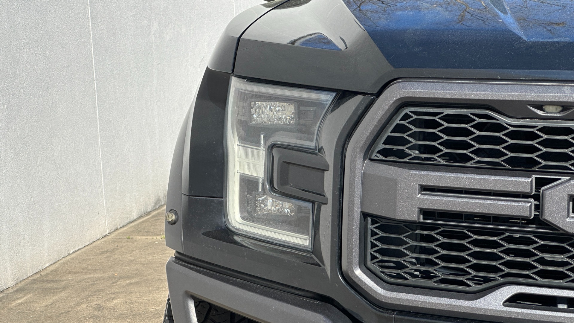 Used 2017 Ford F-150 RAPTOR / 802A PACKAGE / TAILGATE STEP / BEDLINER / SYNC 3 for sale $44,995 at Formula Imports in Charlotte NC 28227 39