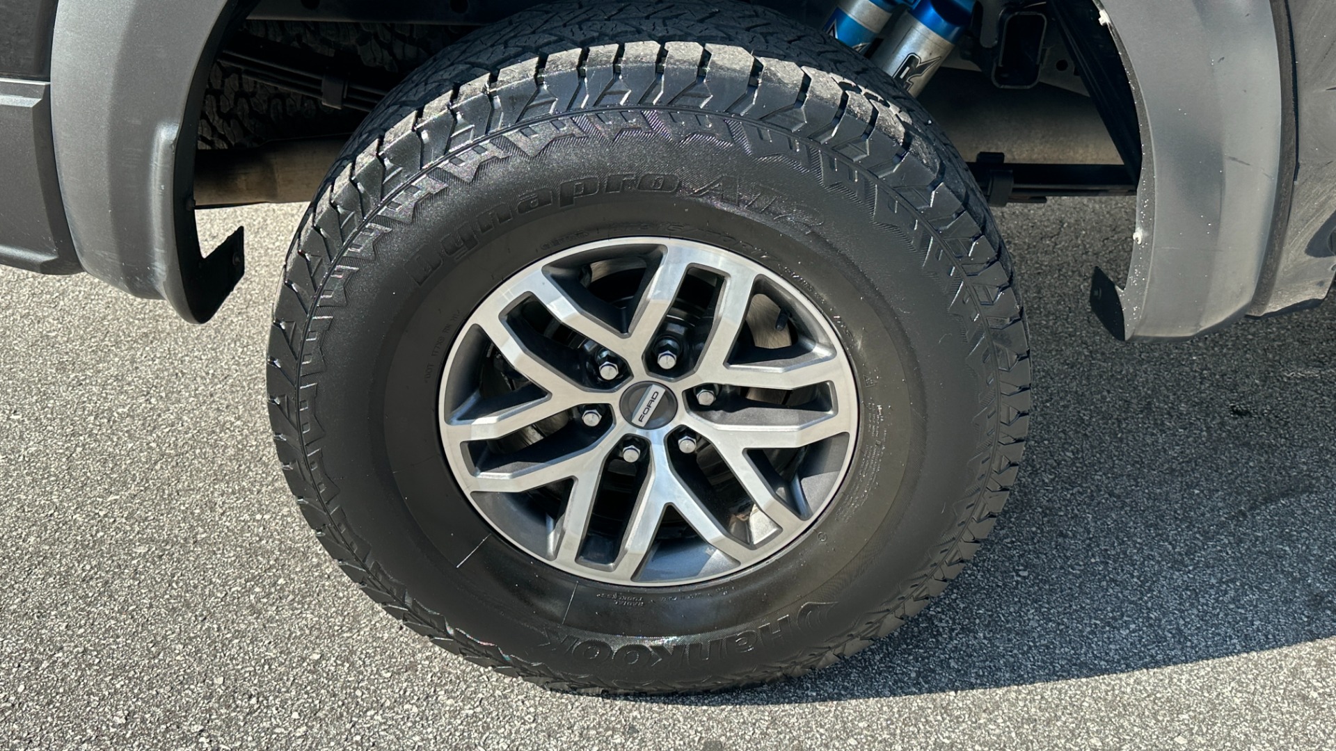 Used 2017 Ford F-150 RAPTOR / 802A PACKAGE / TAILGATE STEP / BEDLINER / SYNC 3 for sale $44,995 at Formula Imports in Charlotte NC 28227 46