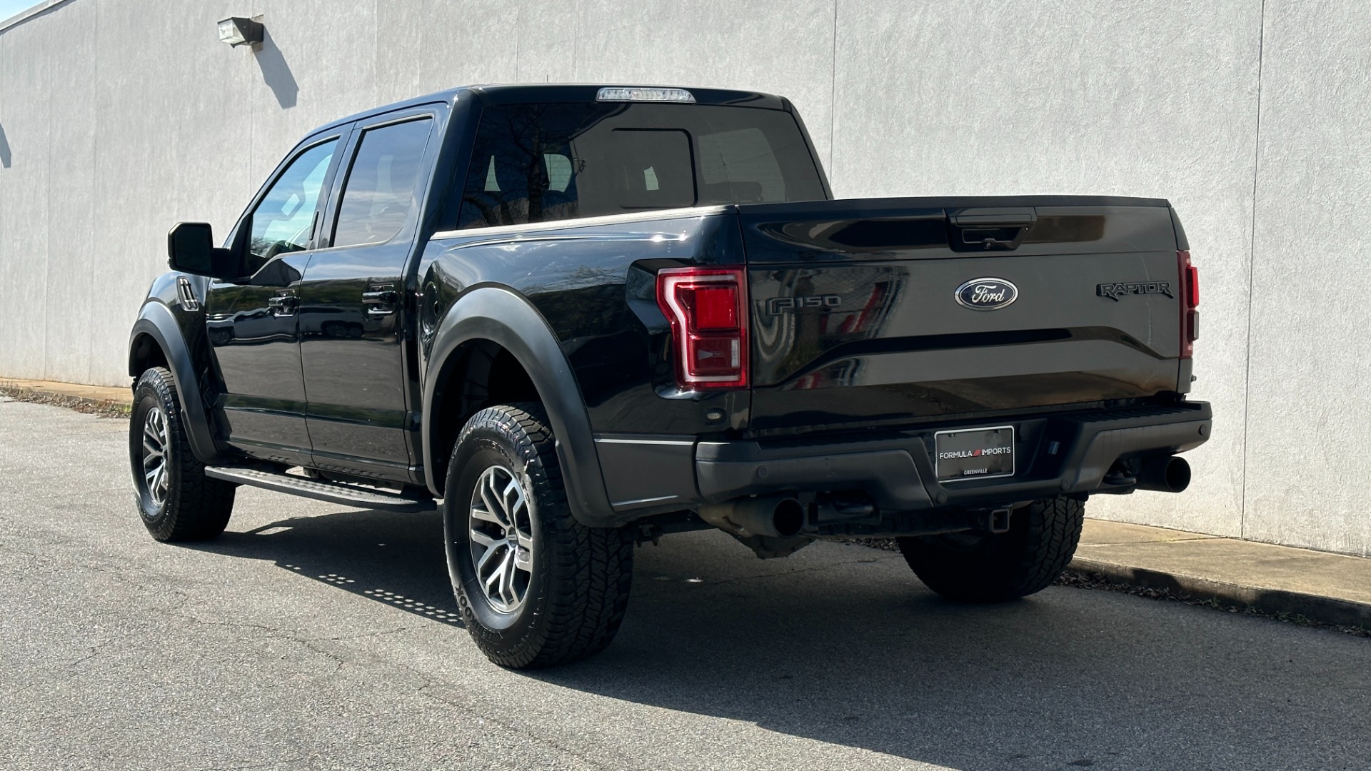 Used 2017 Ford F-150 RAPTOR / 802A PACKAGE / TAILGATE STEP / BEDLINER / SYNC 3 for sale $44,995 at Formula Imports in Charlotte NC 28227 7