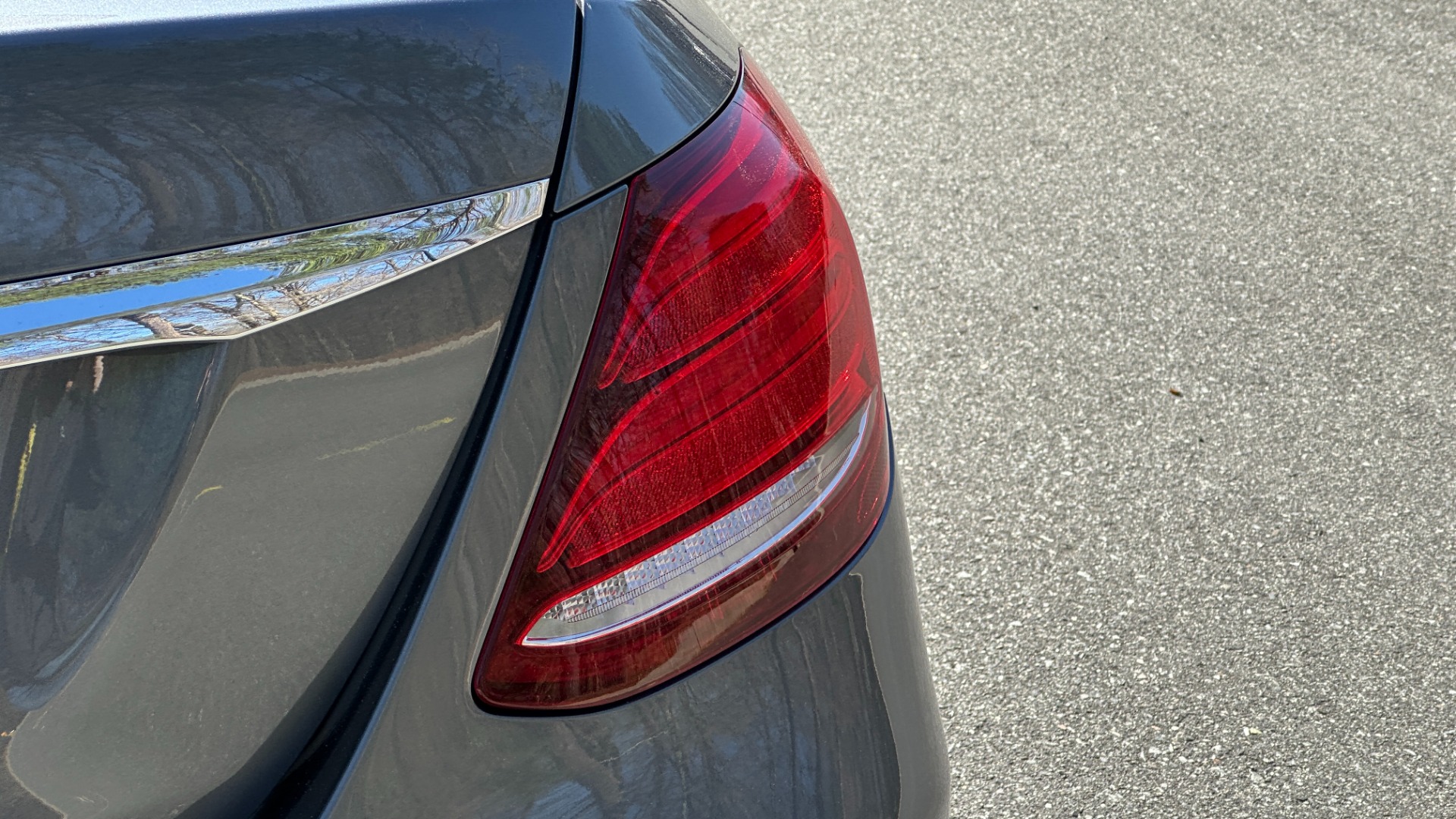 Used 2020 Mercedes-Benz E-Class E 350 / AMG LINE / AMG WHEELS / BURMESTER AUDIO / PREMIUM PKG for sale Sold at Formula Imports in Charlotte NC 28227 40