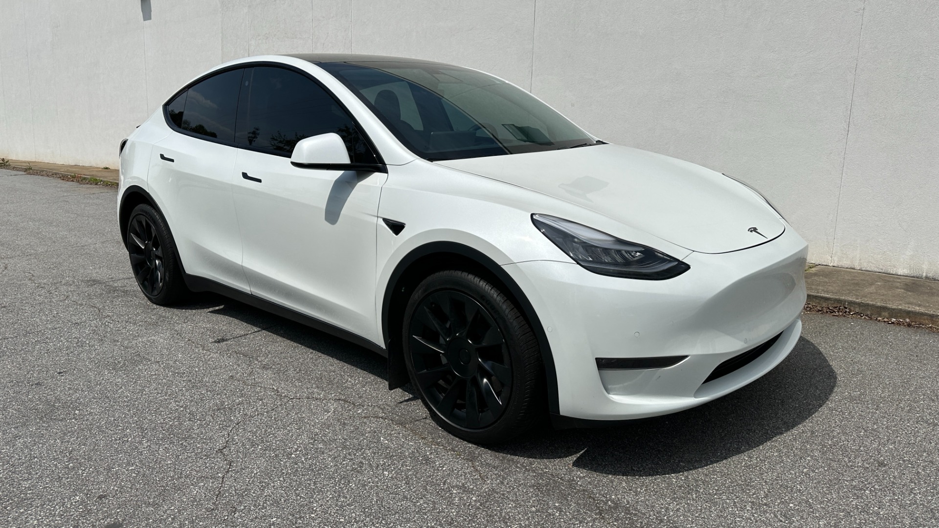 Used 2020 Tesla MODEL Y LONG RANGE ACCELERATION BOOST / AUTOPILOT / STANDARD CONNECTIVITY / WOOD TRIM for sale $44,495 at Formula Imports in Charlotte NC 28227 4