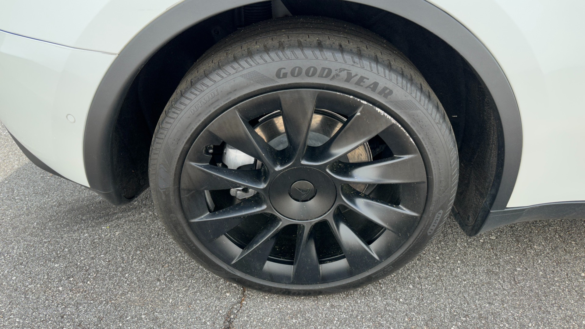 Used 2020 Tesla MODEL Y LONG RANGE ACCELERATION BOOST / AUTOPILOT / STANDARD CONNECTIVITY / WOOD TRIM for sale $44,495 at Formula Imports in Charlotte NC 28227 47
