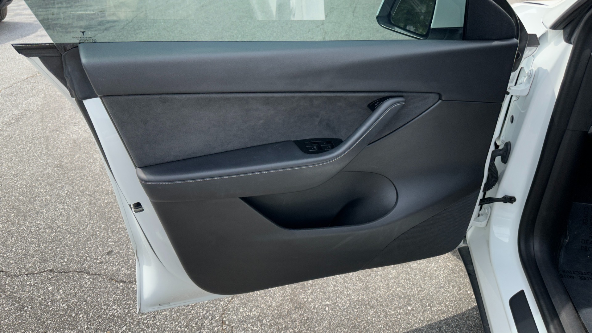 Used 2020 Tesla MODEL Y LONG RANGE ACCELERATION BOOST / AUTOPILOT / STANDARD CONNECTIVITY / WOOD TRIM for sale $44,495 at Formula Imports in Charlotte NC 28227 9