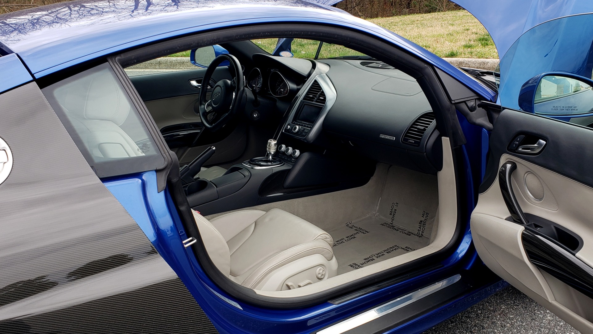 Used 2010 Audi R8 5.2L V10 / AWD / COUPE / NAV / 6-SPD AUTO / CUSTOM WHEELS for sale Sold at Formula Imports in Charlotte NC 28227 14