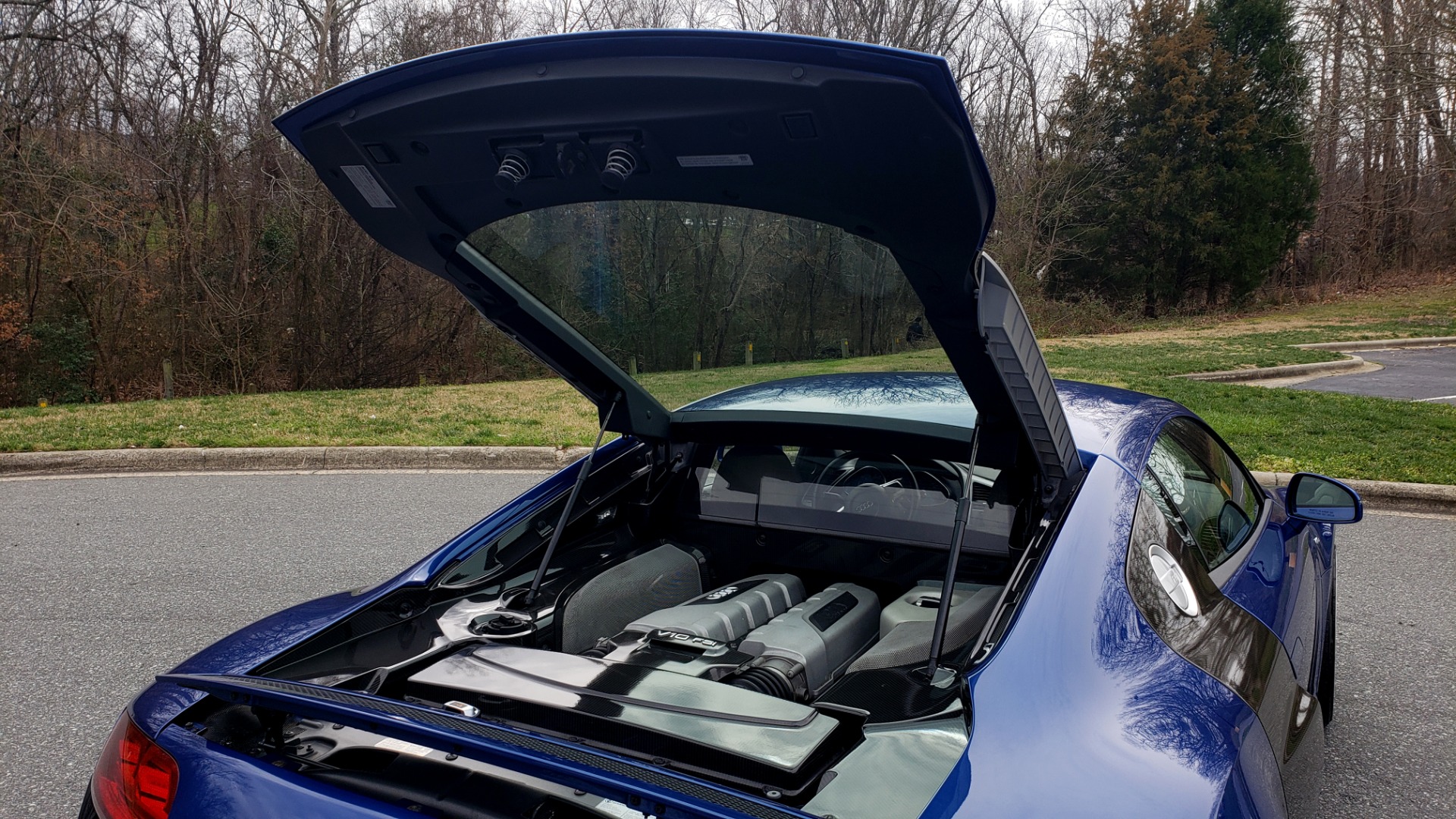 Used 2010 Audi R8 5.2L V10 / AWD / COUPE / NAV / 6-SPD AUTO / CUSTOM WHEELS for sale Sold at Formula Imports in Charlotte NC 28227 22