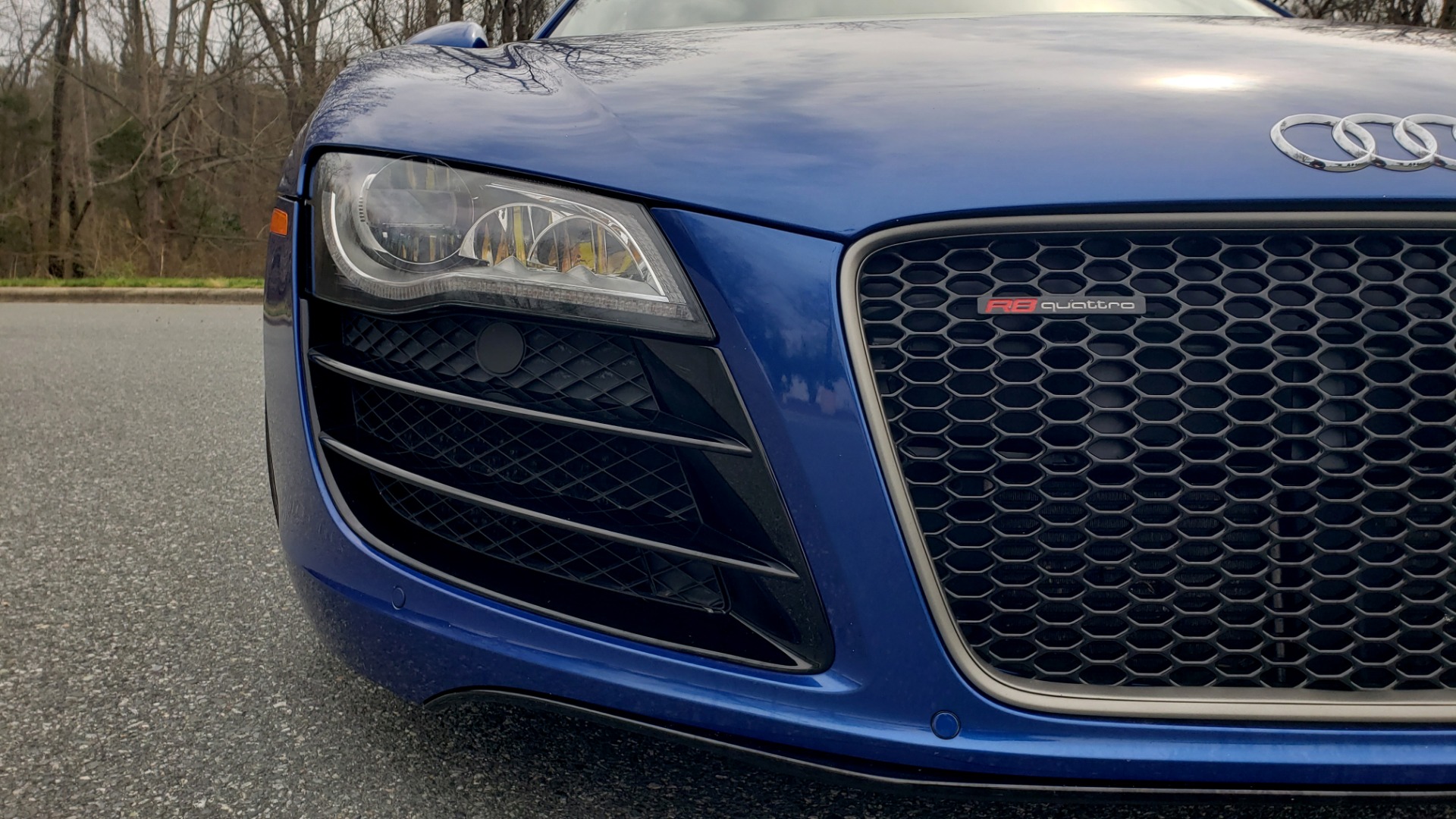 Used 2010 Audi R8 5.2L V10 / AWD / COUPE / NAV / 6-SPD AUTO / CUSTOM WHEELS for sale Sold at Formula Imports in Charlotte NC 28227 25
