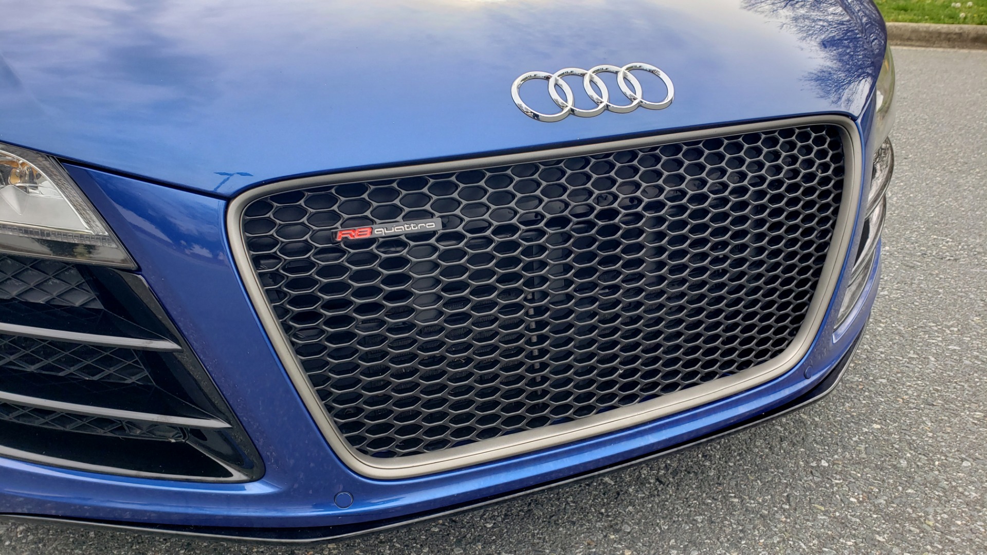 Used 2010 Audi R8 5.2L V10 / AWD / COUPE / NAV / 6-SPD AUTO / CUSTOM WHEELS for sale Sold at Formula Imports in Charlotte NC 28227 27