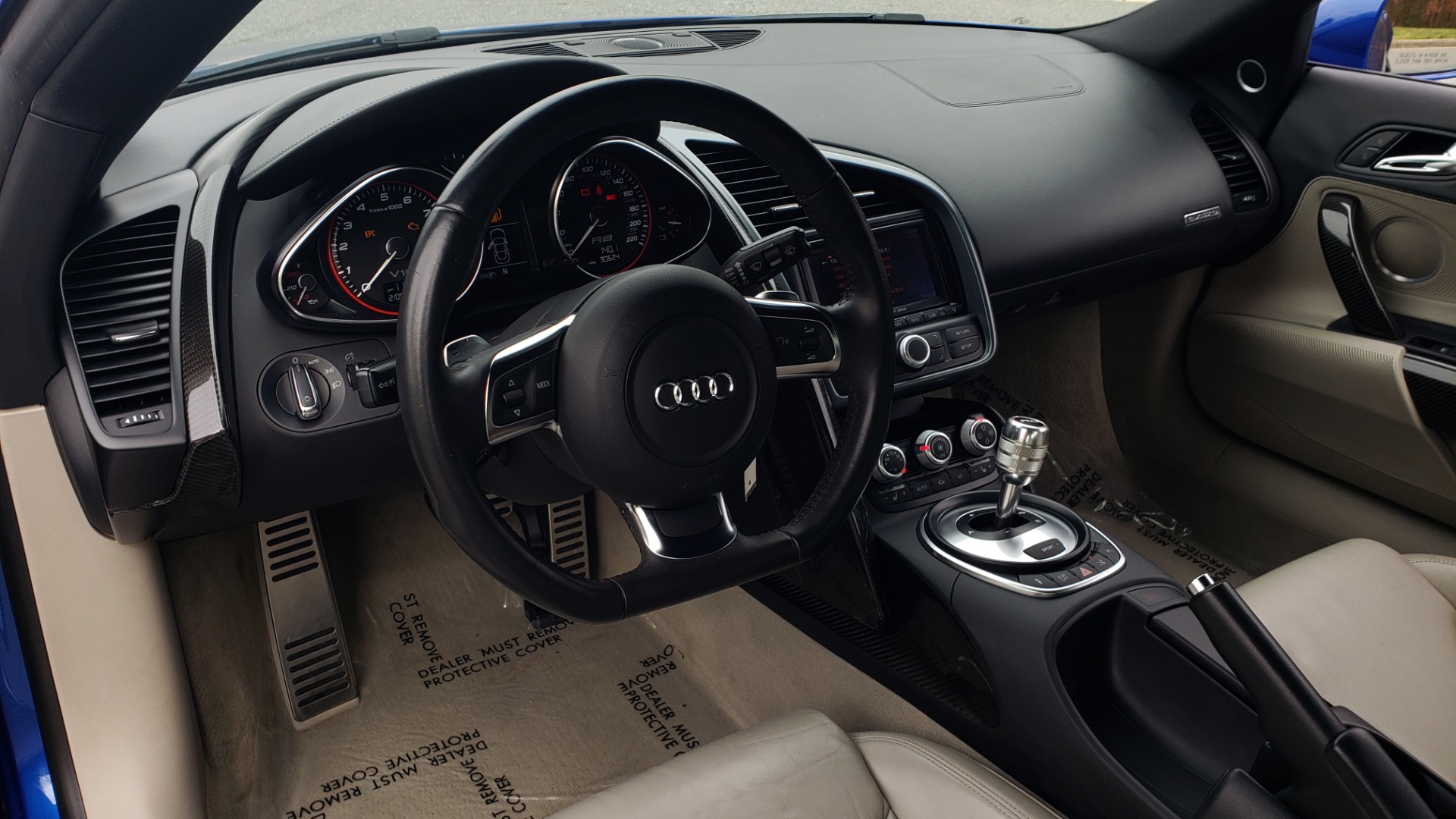Used 2010 Audi R8 5.2L V10 / AWD / COUPE / NAV / 6-SPD AUTO / CUSTOM WHEELS for sale Sold at Formula Imports in Charlotte NC 28227 35