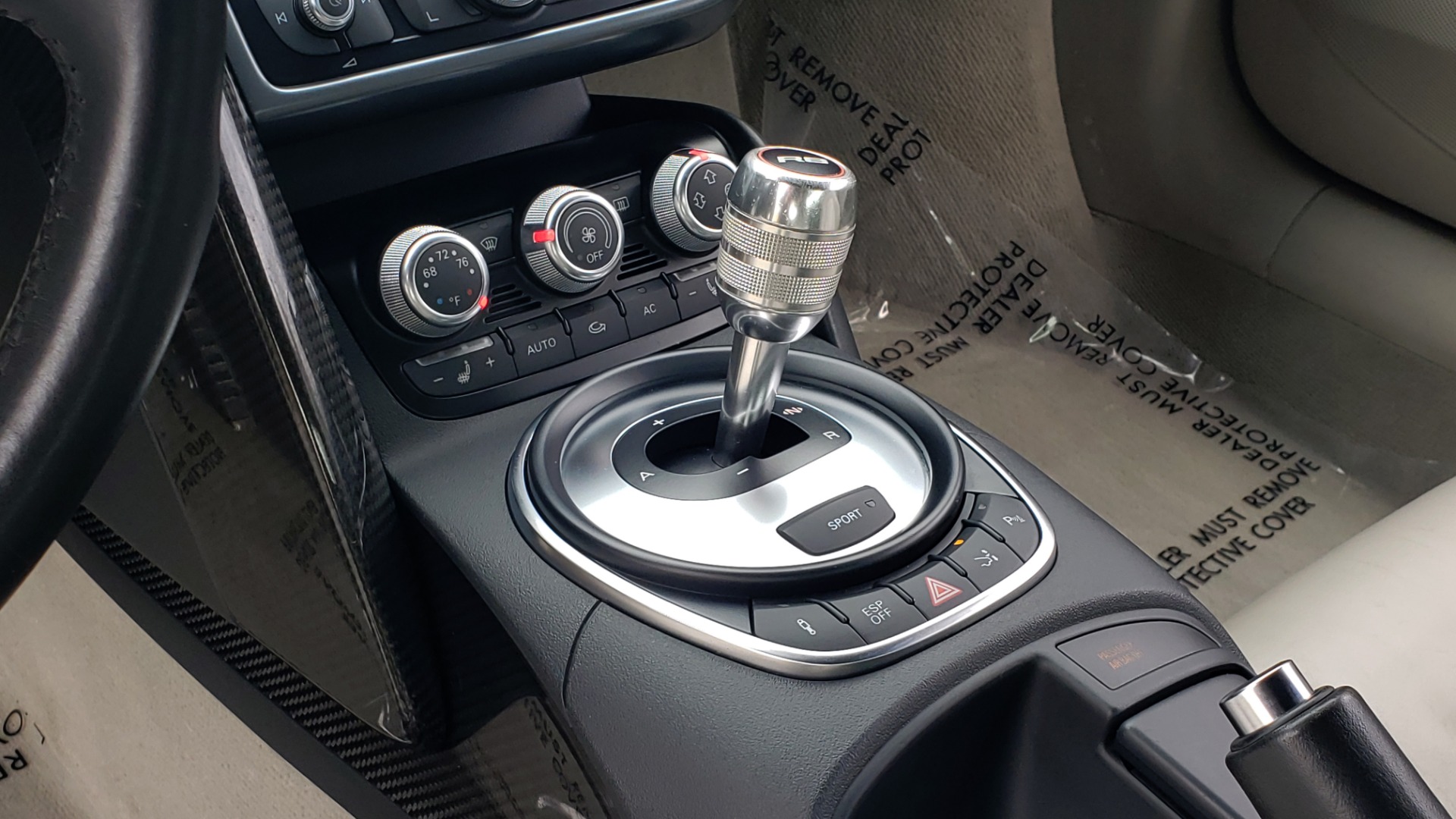 Used 2010 Audi R8 5.2L V10 / AWD / COUPE / NAV / 6-SPD AUTO / CUSTOM WHEELS for sale Sold at Formula Imports in Charlotte NC 28227 36
