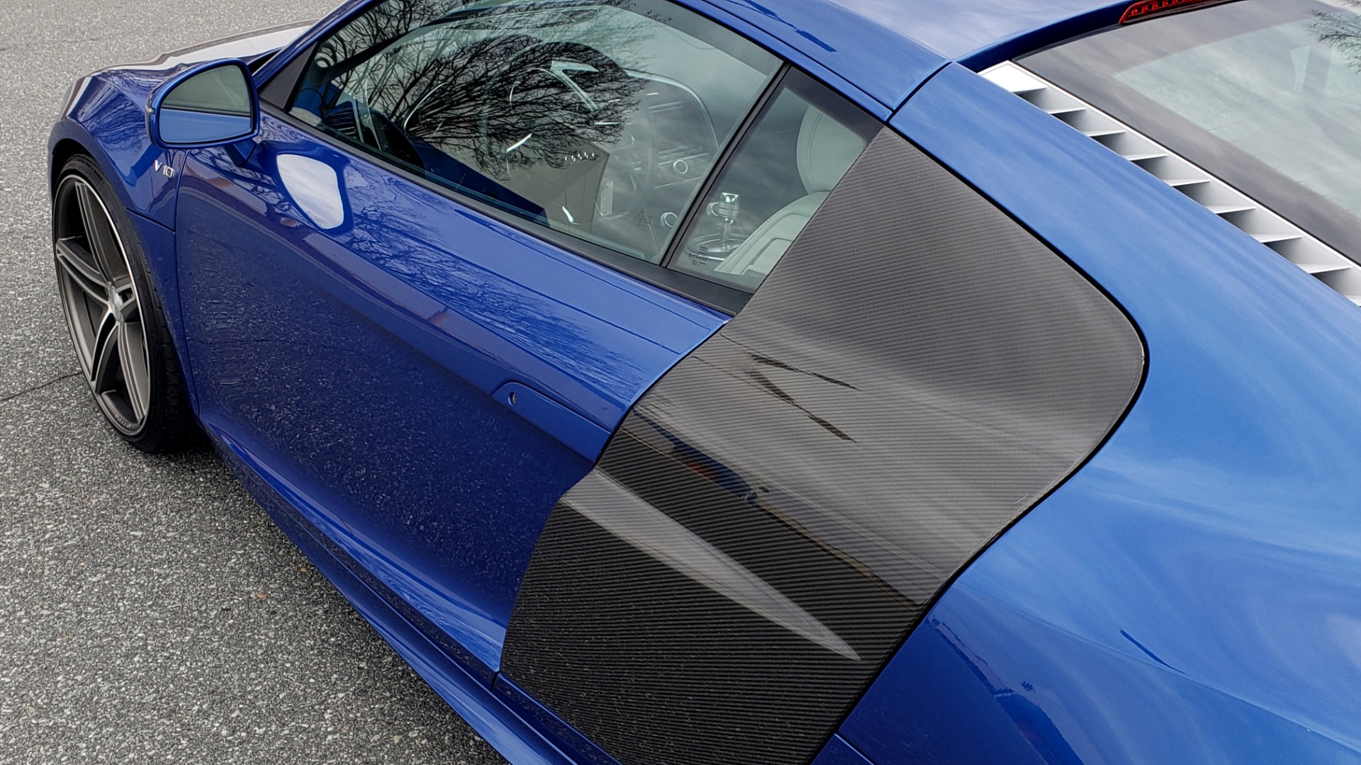 Used 2010 Audi R8 5.2L V10 / AWD / COUPE / NAV / 6-SPD AUTO / CUSTOM WHEELS for sale Sold at Formula Imports in Charlotte NC 28227 5