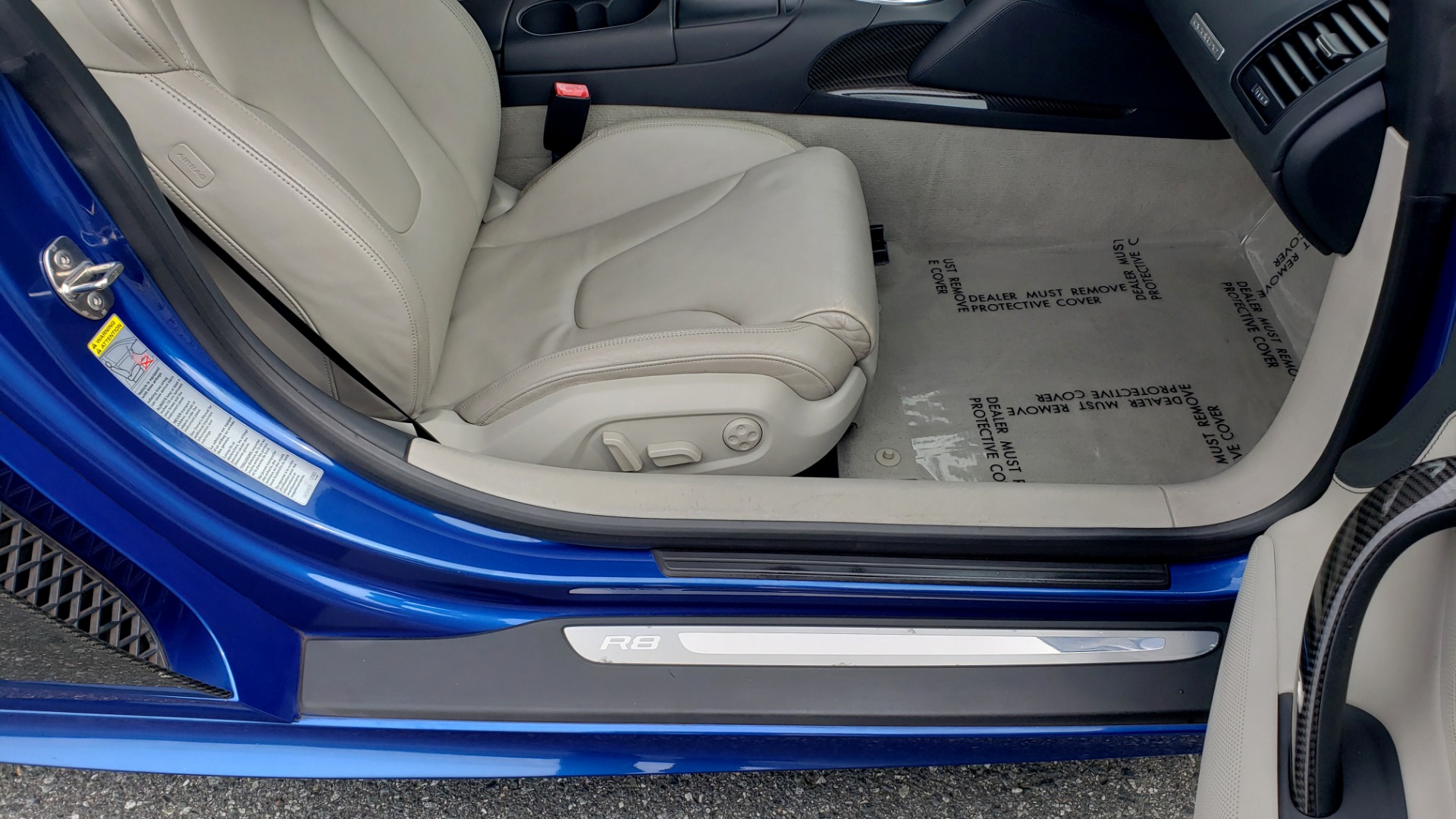 Used 2010 Audi R8 5.2L V10 / AWD / COUPE / NAV / 6-SPD AUTO / CUSTOM WHEELS for sale Sold at Formula Imports in Charlotte NC 28227 63