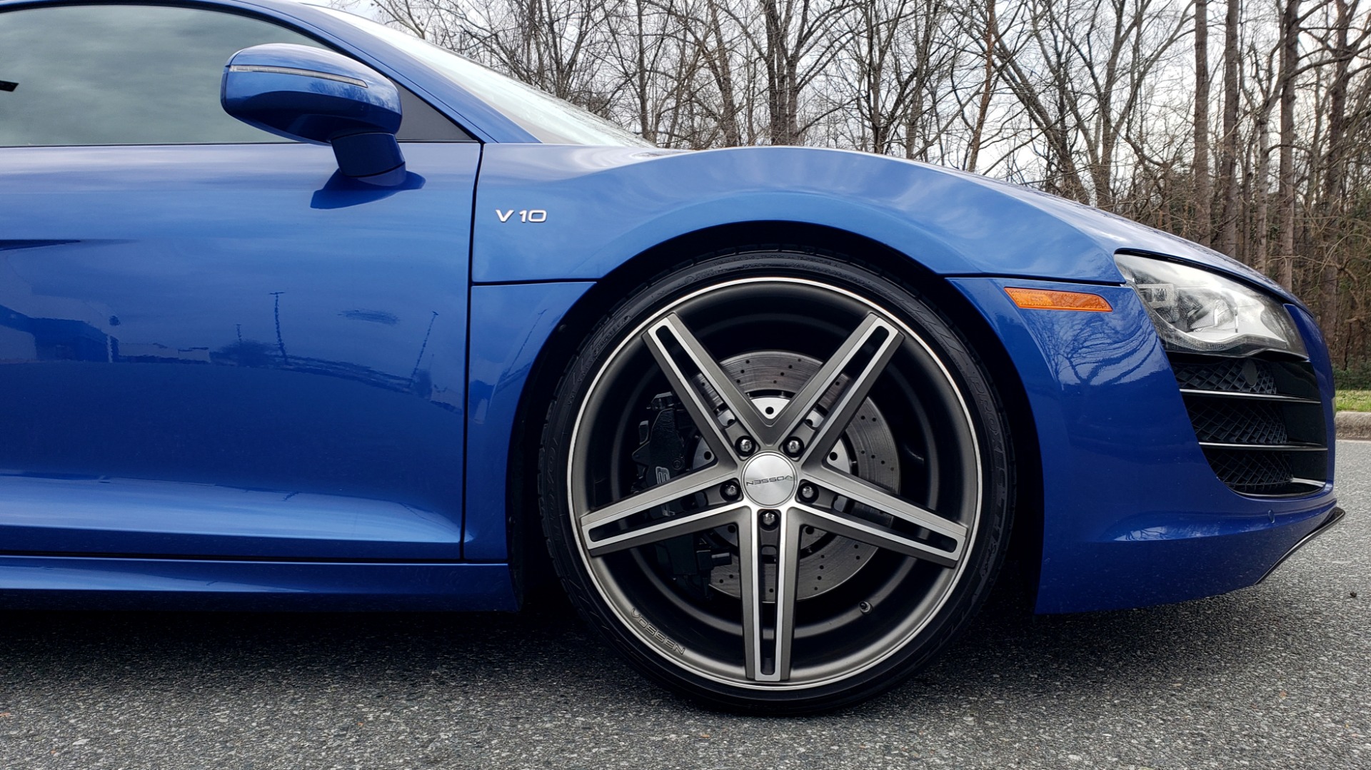 Used 2010 Audi R8 5.2L V10 / AWD / COUPE / NAV / 6-SPD AUTO / CUSTOM WHEELS for sale Sold at Formula Imports in Charlotte NC 28227 74