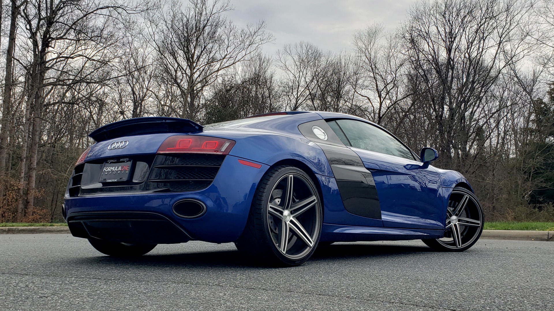 Used 2010 Audi R8 5.2L V10 / AWD / COUPE / NAV / 6-SPD AUTO / CUSTOM WHEELS for sale Sold at Formula Imports in Charlotte NC 28227 8