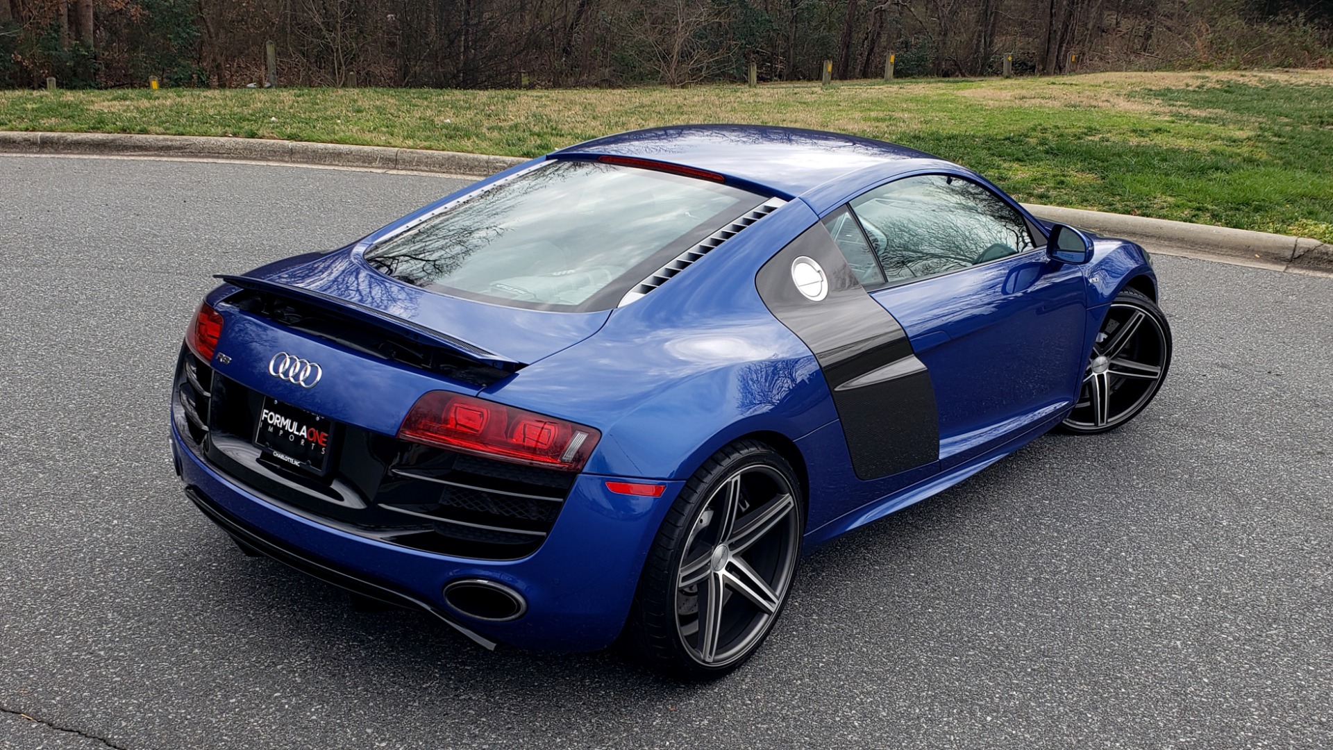 Used 2010 Audi R8 5.2L V10 / AWD / COUPE / NAV / 6-SPD AUTO / CUSTOM WHEELS for sale Sold at Formula Imports in Charlotte NC 28227 9
