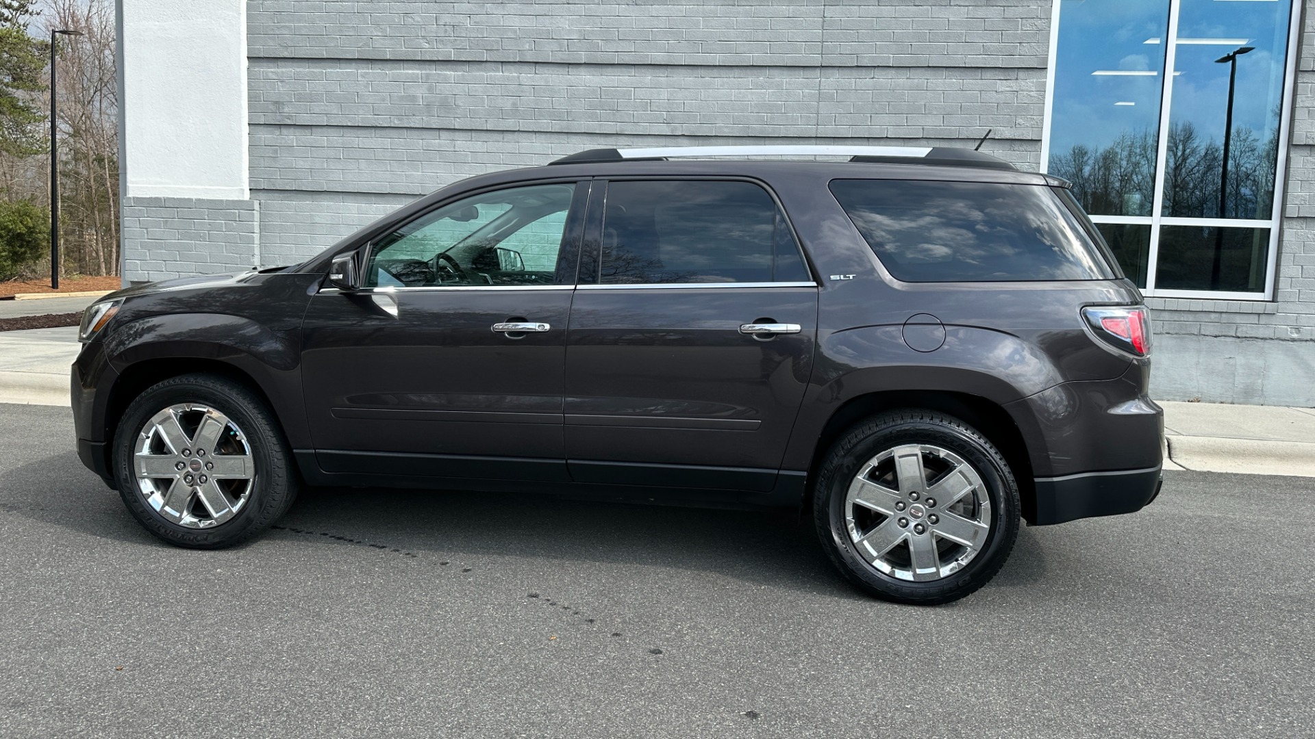 Used 2017 GMC Acadia Limited LIMITED / LEATHER / AWD / CAPTAIN CHAIRS / 3RD ROW SEATING for sale Sold at Formula Imports in Charlotte NC 28227 3