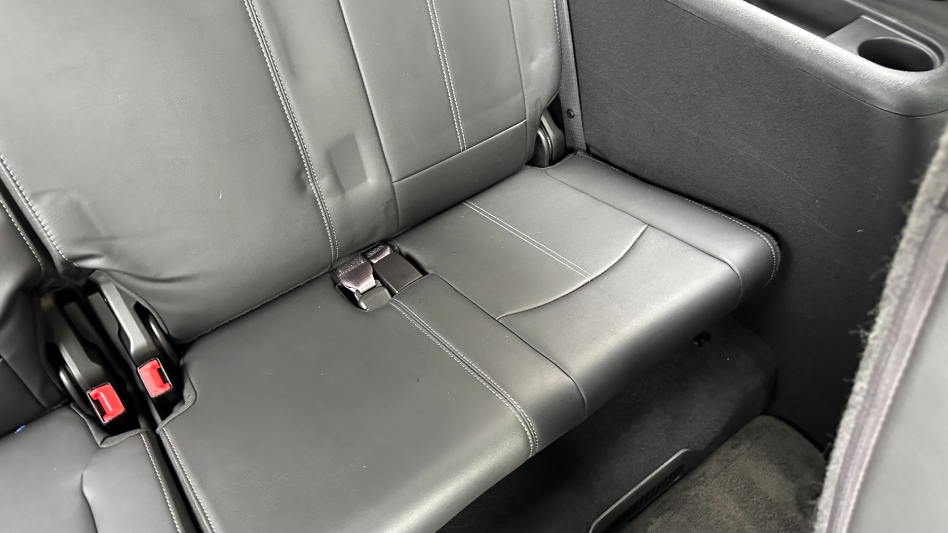 Used 2017 GMC Acadia Limited LIMITED / LEATHER / AWD / CAPTAIN CHAIRS / 3RD ROW SEATING for sale Sold at Formula Imports in Charlotte NC 28227 31