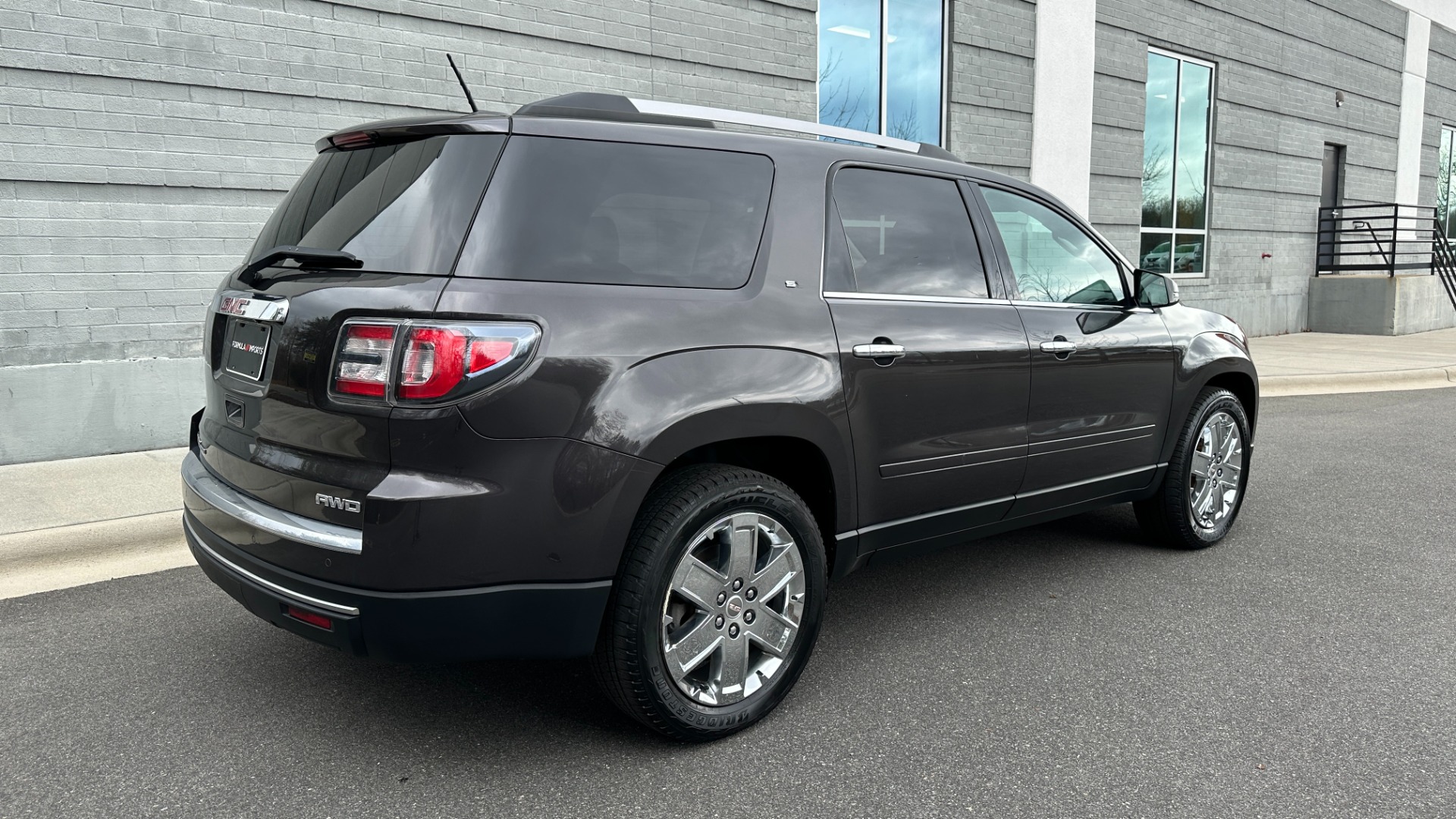 Used 2017 GMC Acadia Limited LIMITED / LEATHER / AWD / CAPTAIN CHAIRS / 3RD ROW SEATING for sale Sold at Formula Imports in Charlotte NC 28227 7