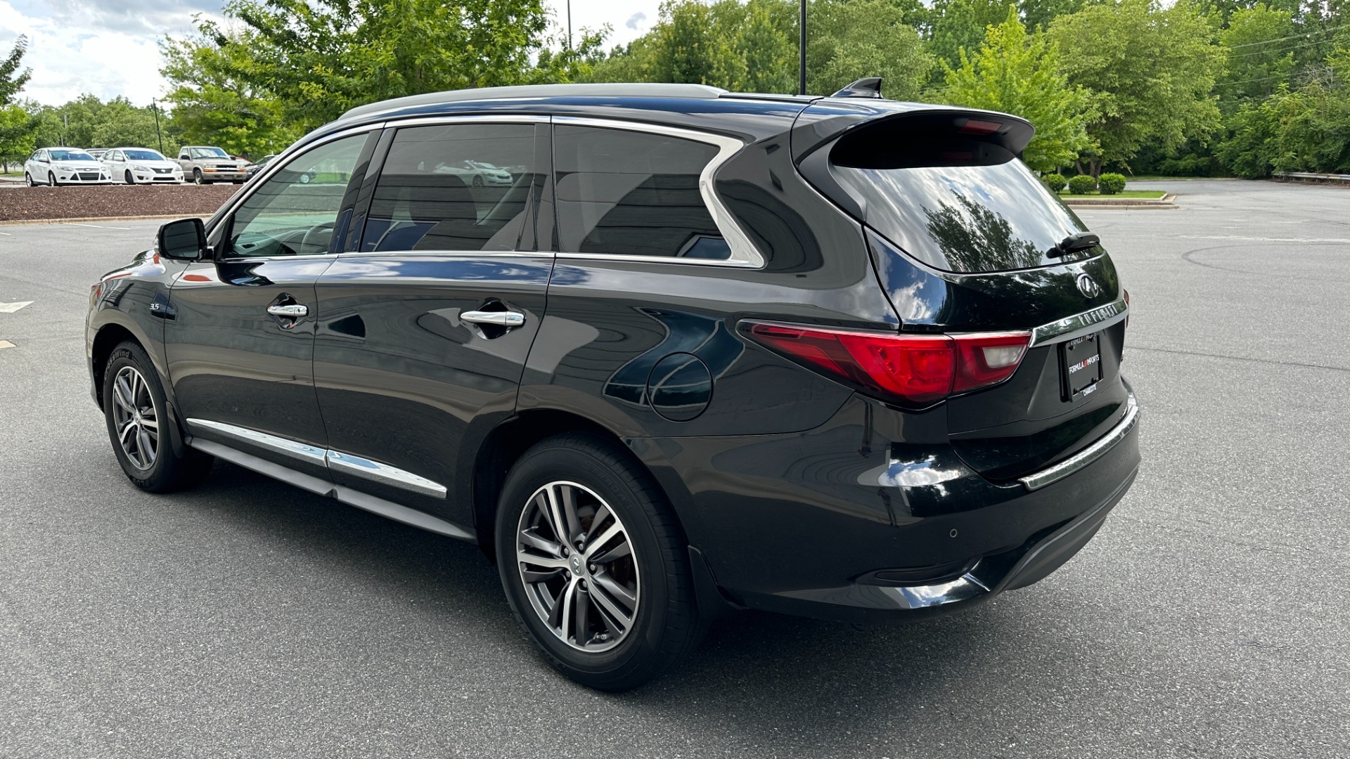 Used 2018 INFINITI QX60 for sale Sold at Formula Imports in Charlotte NC 28227 7