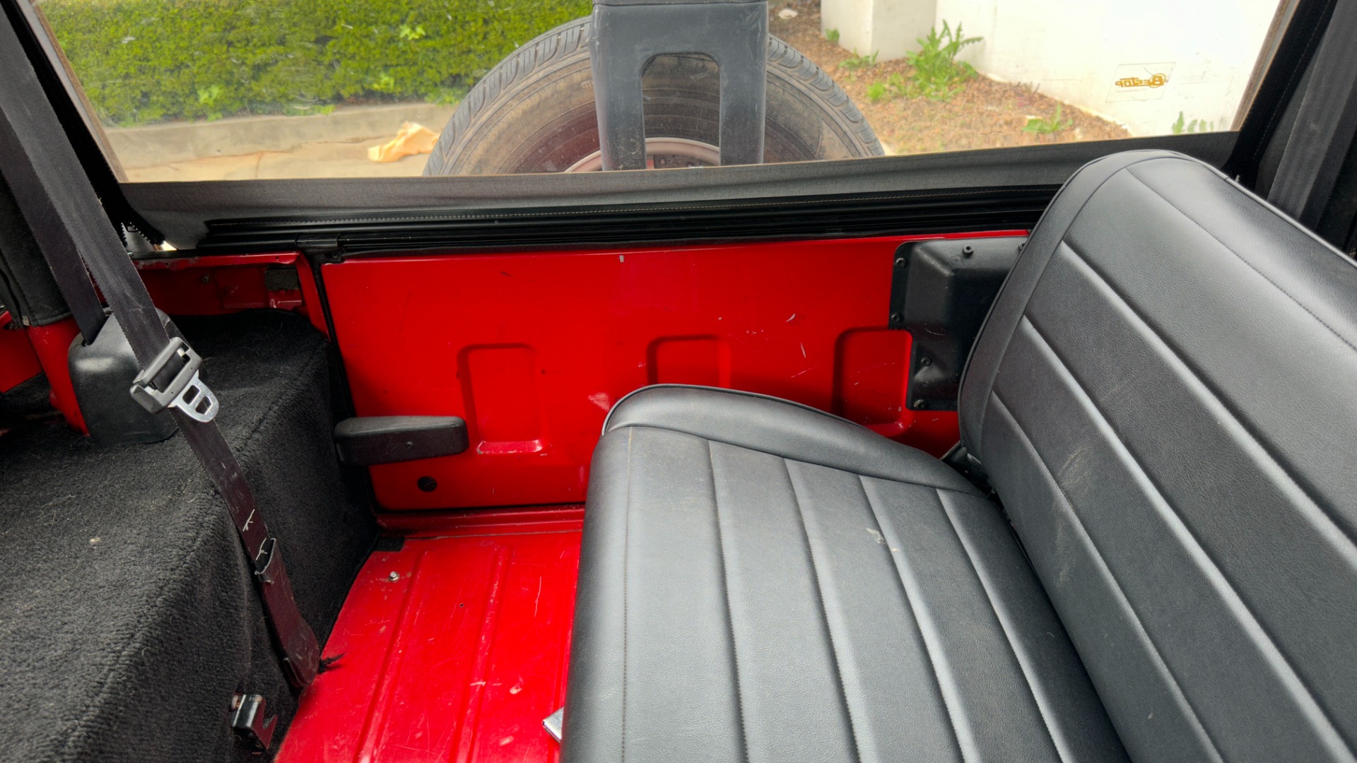 Used 1995 Jeep WRANGLER SOFT TOP / 4CYL ENGINE / 5SPD Used 1995 Jeep WRANGLER SOFT TOP / 4CYL ENGINE / 5SPD