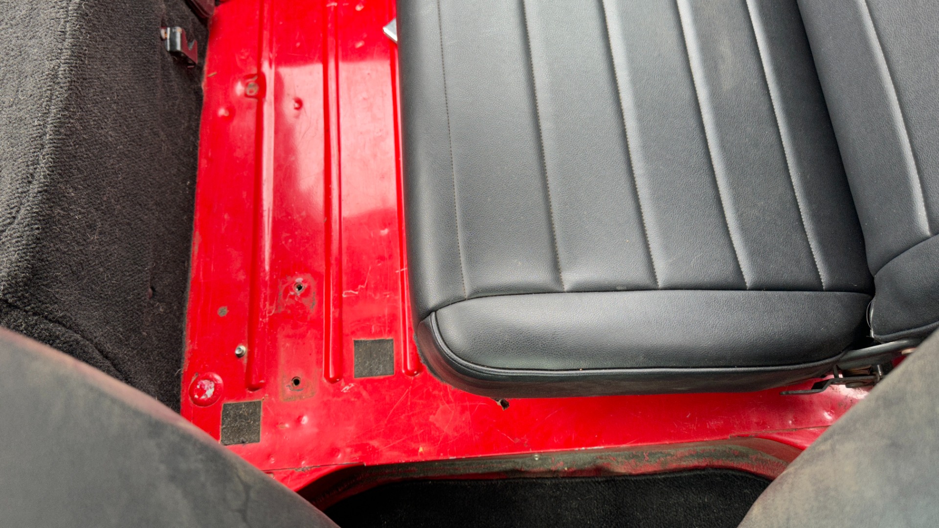 Used 1995 Jeep WRANGLER SOFT TOP / 4CYL ENGINE / 5SPD GEARBOX / BUMPERS / AC / UPGRADED RADIO for sale $8,900 at Formula Imports in Charlotte NC 28227 29
