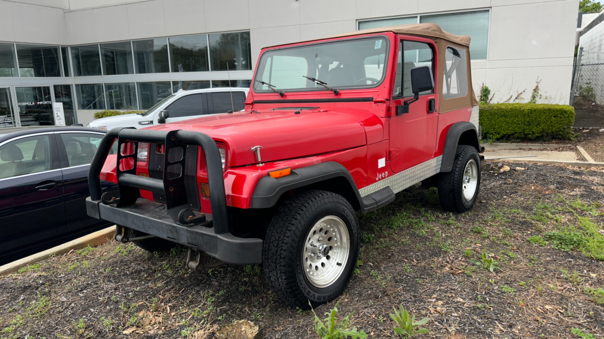 Used 1995 Jeep WRANGLER SOFT TOP / 4CYL ENGINE / 5SPD GEARBOX / BUMPERS / AC / UPGRADED RADIO for sale $8,900 at Formula Imports in Charlotte NC 28227 6