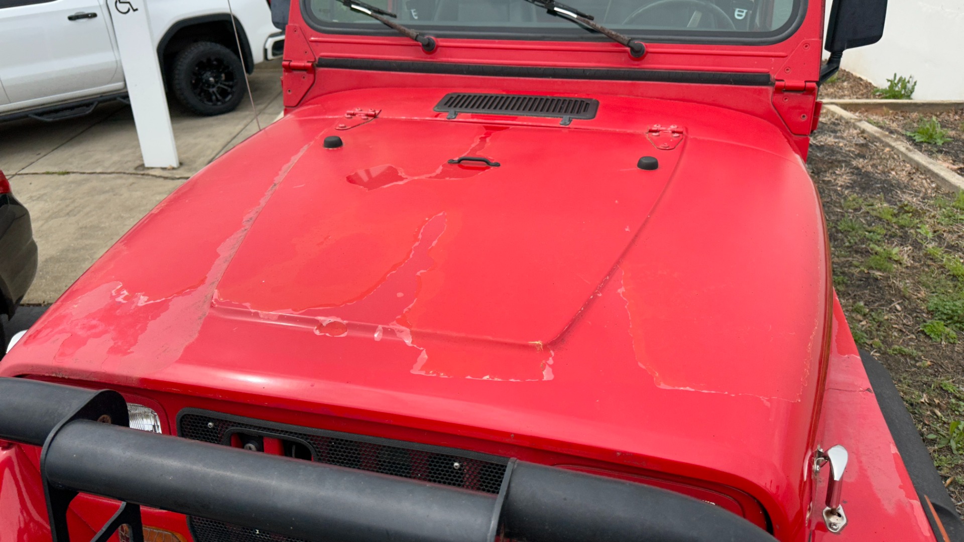 Used 1995 Jeep WRANGLER SOFT TOP / 4CYL ENGINE / 5SPD GEARBOX / BUMPERS / AC / UPGRADED RADIO for sale $8,900 at Formula Imports in Charlotte NC 28227 8