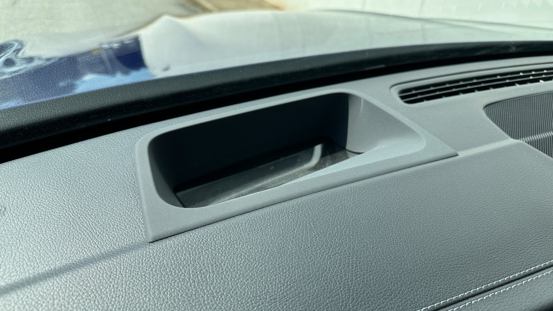 Used 2021 Mercedes-Benz GLB AMG GLB 35 / BURMESTER SOUND / NAPPA LEATHER / PERF STEERING / MATTE AMG WH for sale $53,495 at Formula Imports in Charlotte NC 28227 12