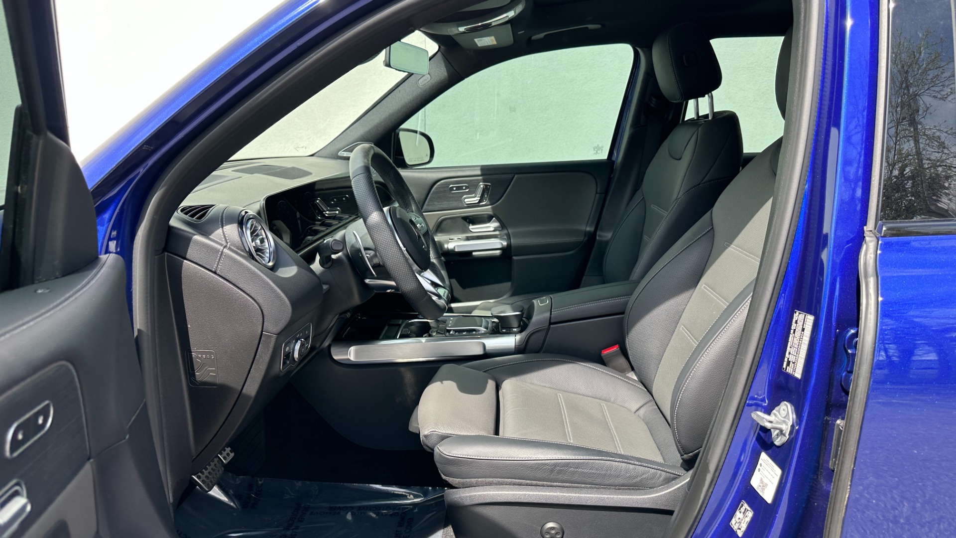 Used 2021 Mercedes-Benz GLB AMG GLB 35 / BURMESTER SOUND / NAPPA LEATHER / PERF STEERING / MATTE AMG WH for sale $53,495 at Formula Imports in Charlotte NC 28227 13