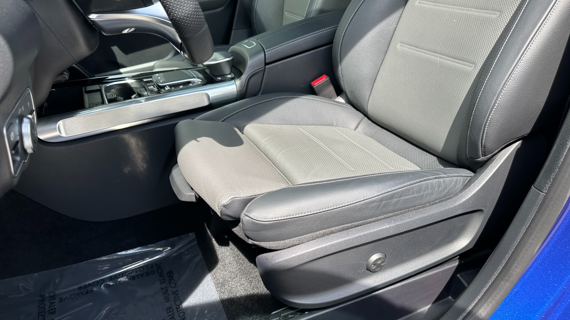 Used 2021 Mercedes-Benz GLB AMG GLB 35 / BURMESTER SOUND / NAPPA LEATHER / PERF STEERING / MATTE AMG WH for sale $53,495 at Formula Imports in Charlotte NC 28227 15