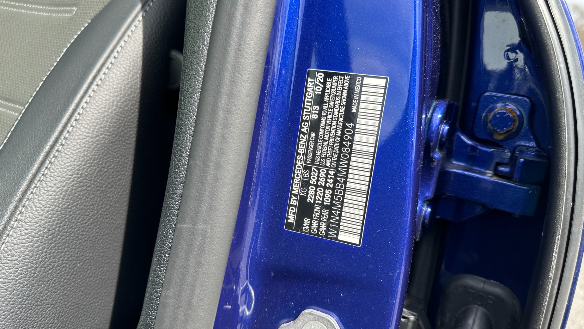 Used 2021 Mercedes-Benz GLB AMG GLB 35 / BURMESTER SOUND / NAPPA LEATHER / PERF STEERING / MATTE AMG WH for sale $53,495 at Formula Imports in Charlotte NC 28227 16