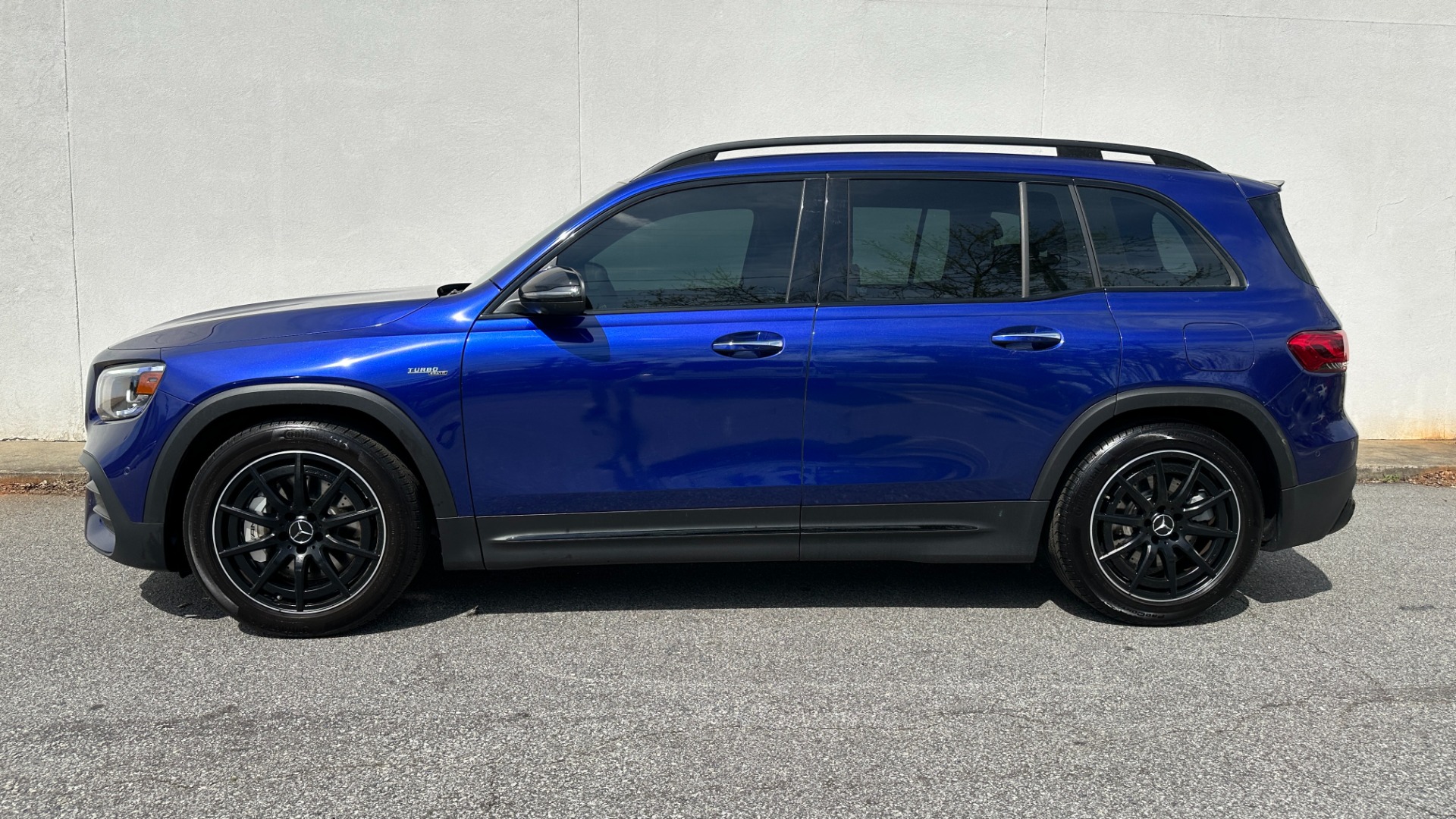 Used 2021 Mercedes-Benz GLB AMG GLB 35 / BURMESTER SOUND / NAPPA LEATHER / PERF STEERING / MATTE AMG WH for sale $53,495 at Formula Imports in Charlotte NC 28227 3