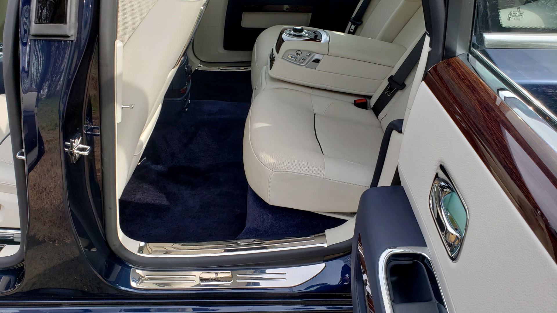 Used 2013 Rolls-Royce GHOST FTR SLCT 2/ NAV/ PANO-ROOF/ LN DEPART/ NIGHT VSN/ REARVIEW for sale Sold at Formula Imports in Charlotte NC 28227 61