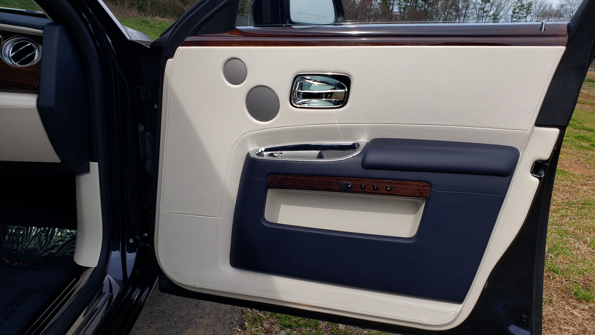 Used 2013 Rolls-Royce GHOST FTR SLCT 2/ NAV/ PANO-ROOF/ LN DEPART/ NIGHT VSN/ REARVIEW for sale Sold at Formula Imports in Charlotte NC 28227 71