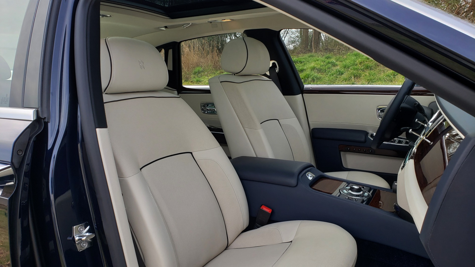 Used 2013 Rolls-Royce GHOST FTR SLCT 2/ NAV/ PANO-ROOF/ LN DEPART/ NIGHT VSN/ REARVIEW for sale Sold at Formula Imports in Charlotte NC 28227 75