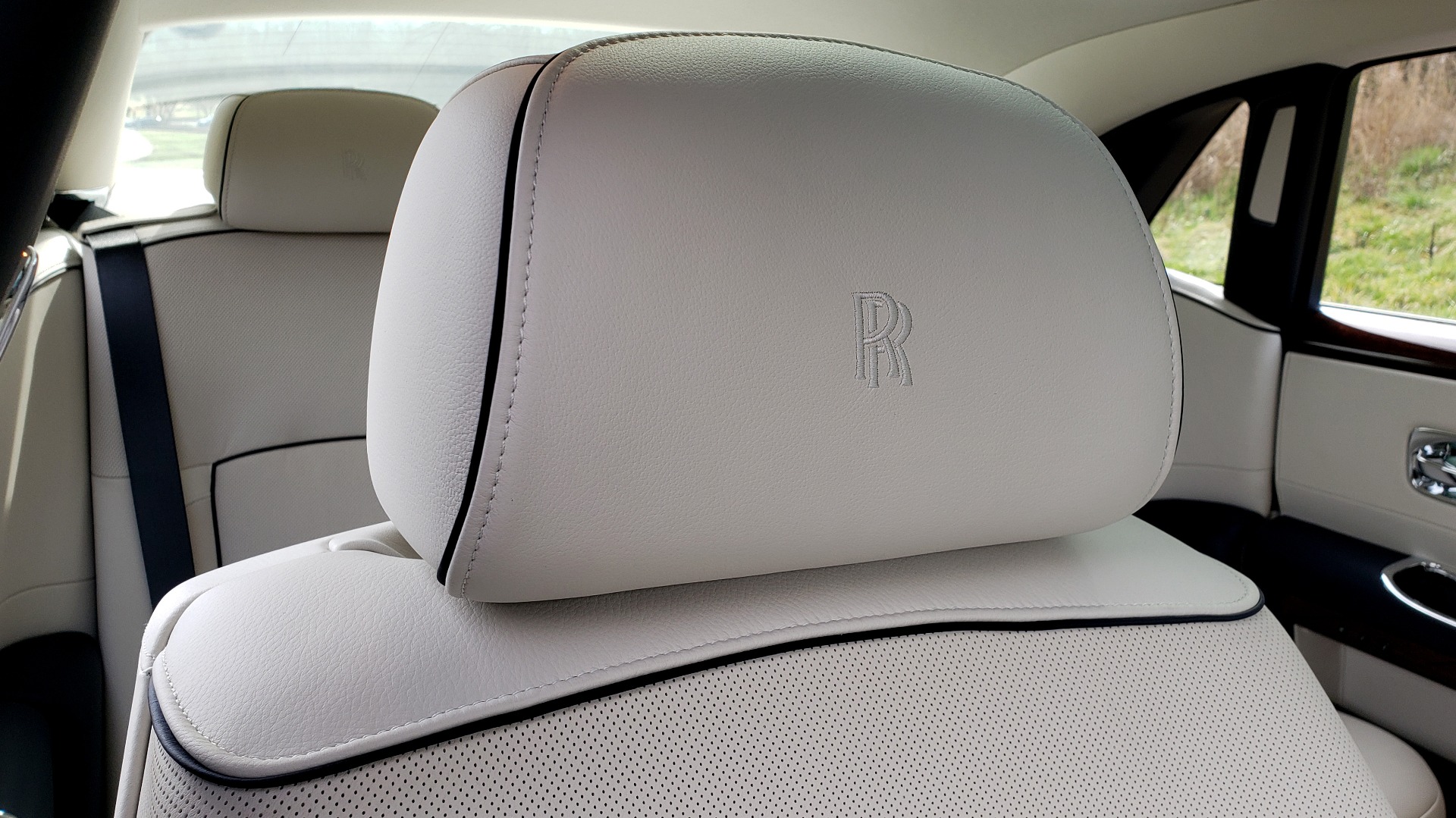 Used 2013 Rolls-Royce GHOST FTR SLCT 2/ NAV/ PANO-ROOF/ LN DEPART/ NIGHT VSN/ REARVIEW for sale Sold at Formula Imports in Charlotte NC 28227 78