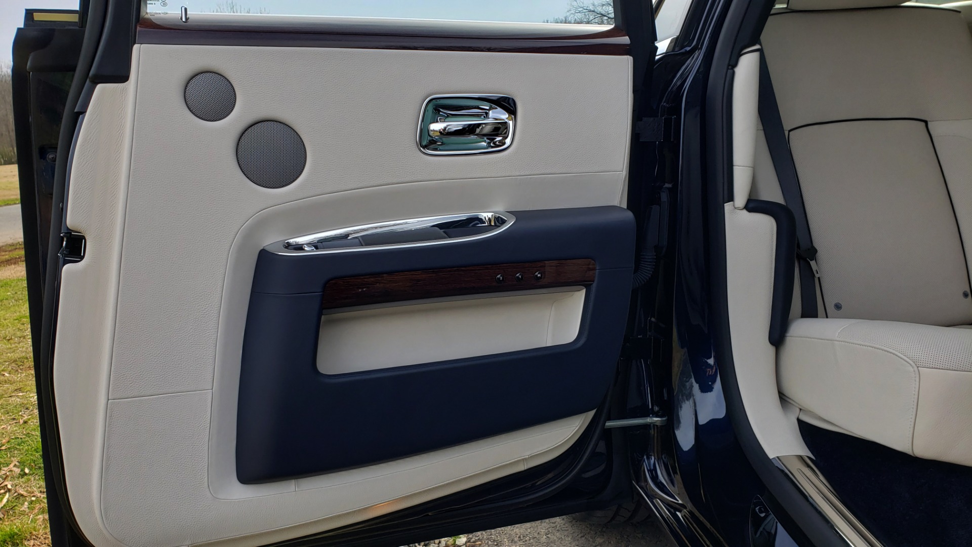 Used 2013 Rolls-Royce GHOST FTR SLCT 2/ NAV/ PANO-ROOF/ LN DEPART/ NIGHT VSN/ REARVIEW for sale Sold at Formula Imports in Charlotte NC 28227 79