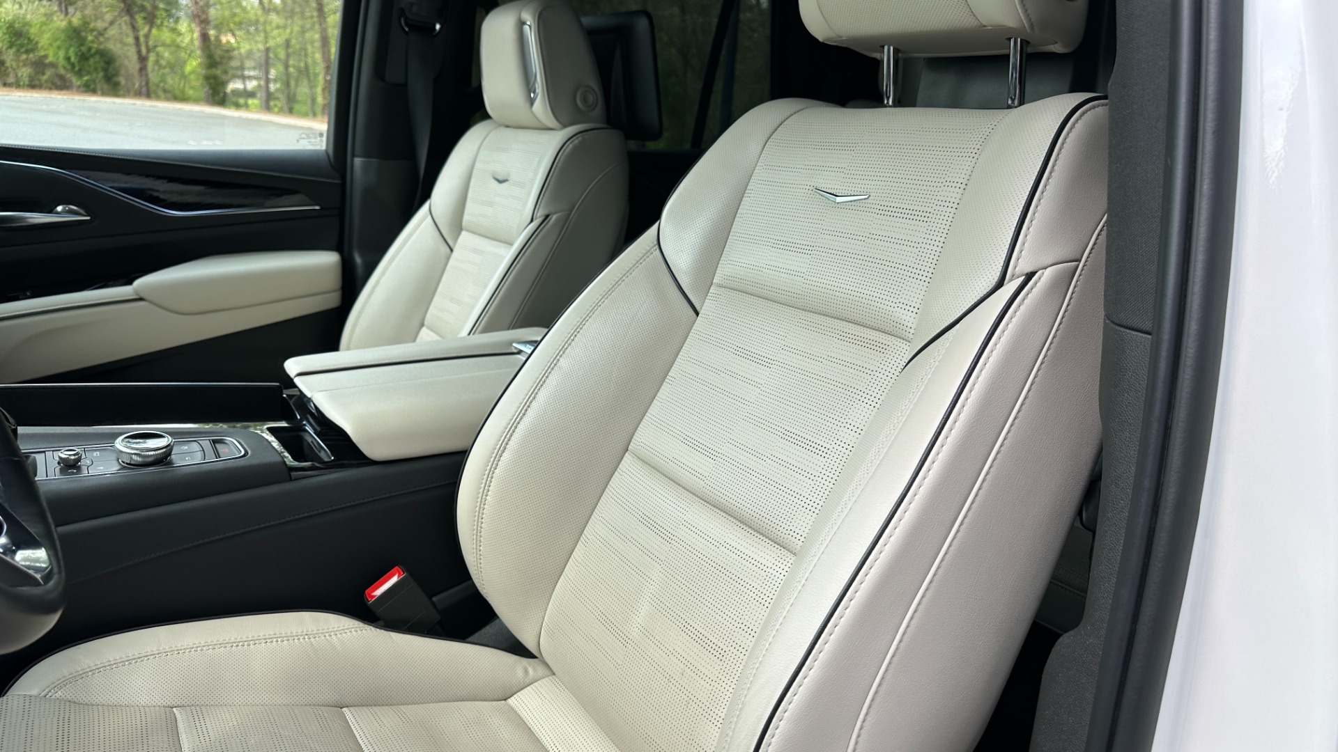 Used 2021 Cadillac Escalade SPORT / SUPER CRUISE / NIGHT VISION / REAR SEAT ENTERTAINMENT / PWR SIDE ST for sale Sold at Formula Imports in Charlotte NC 28227 13