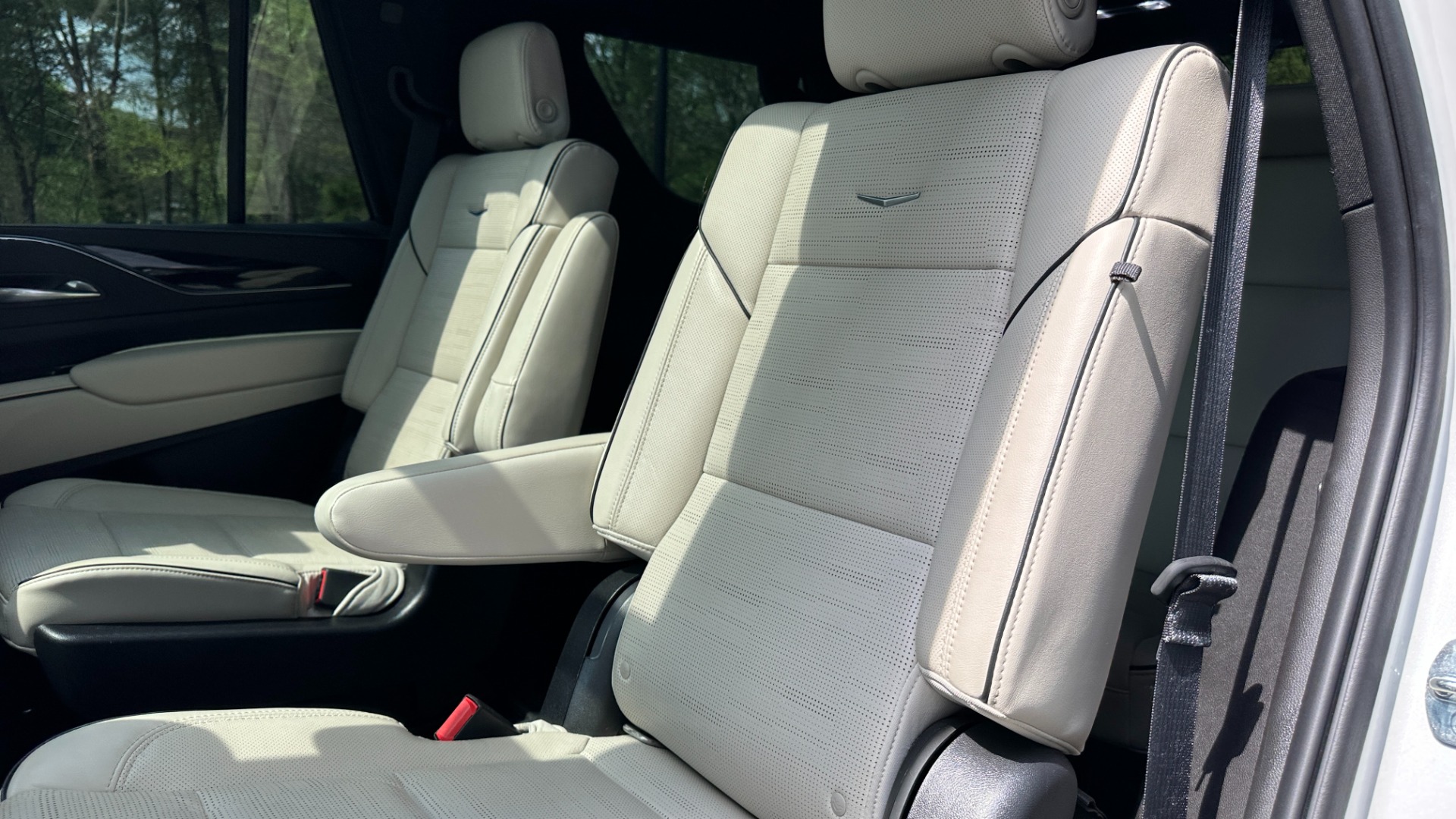 Used 2021 Cadillac Escalade SPORT / SUPER CRUISE / NIGHT VISION / REAR SEAT ENTERTAINMENT / PWR SIDE ST for sale Sold at Formula Imports in Charlotte NC 28227 30