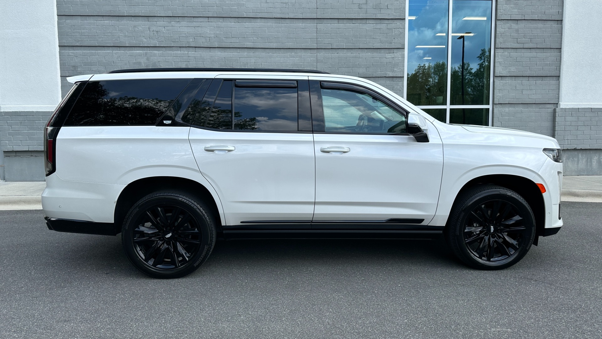 Used 2021 Cadillac Escalade SPORT / SUPER CRUISE / NIGHT VISION / REAR SEAT ENTERTAINMENT / PWR SIDE ST for sale Sold at Formula Imports in Charlotte NC 28227 6