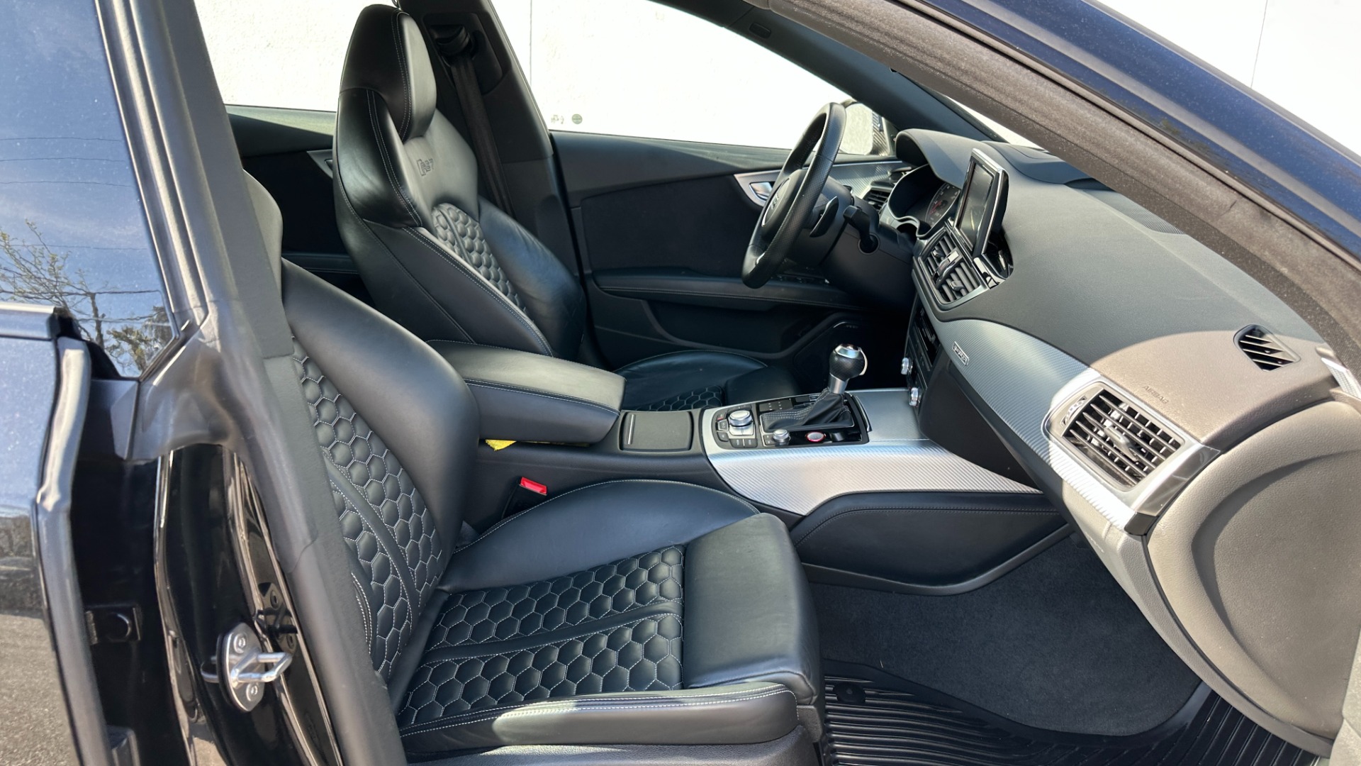 Used 2017 Audi RS 7 PERFORMANCE PRESTIGE / 4.0T 605HP / NIGHT VISION / DRIVER ASSIST / 21IN WHL for sale Sold at Formula Imports in Charlotte NC 28227 22