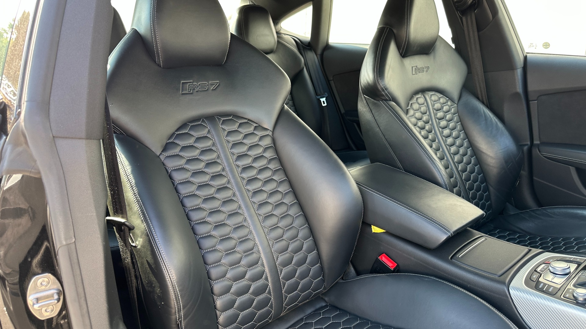 Used 2017 Audi RS 7 PERFORMANCE PRESTIGE / 4.0T 605HP / NIGHT VISION / DRIVER ASSIST / 21IN WHL for sale Sold at Formula Imports in Charlotte NC 28227 23