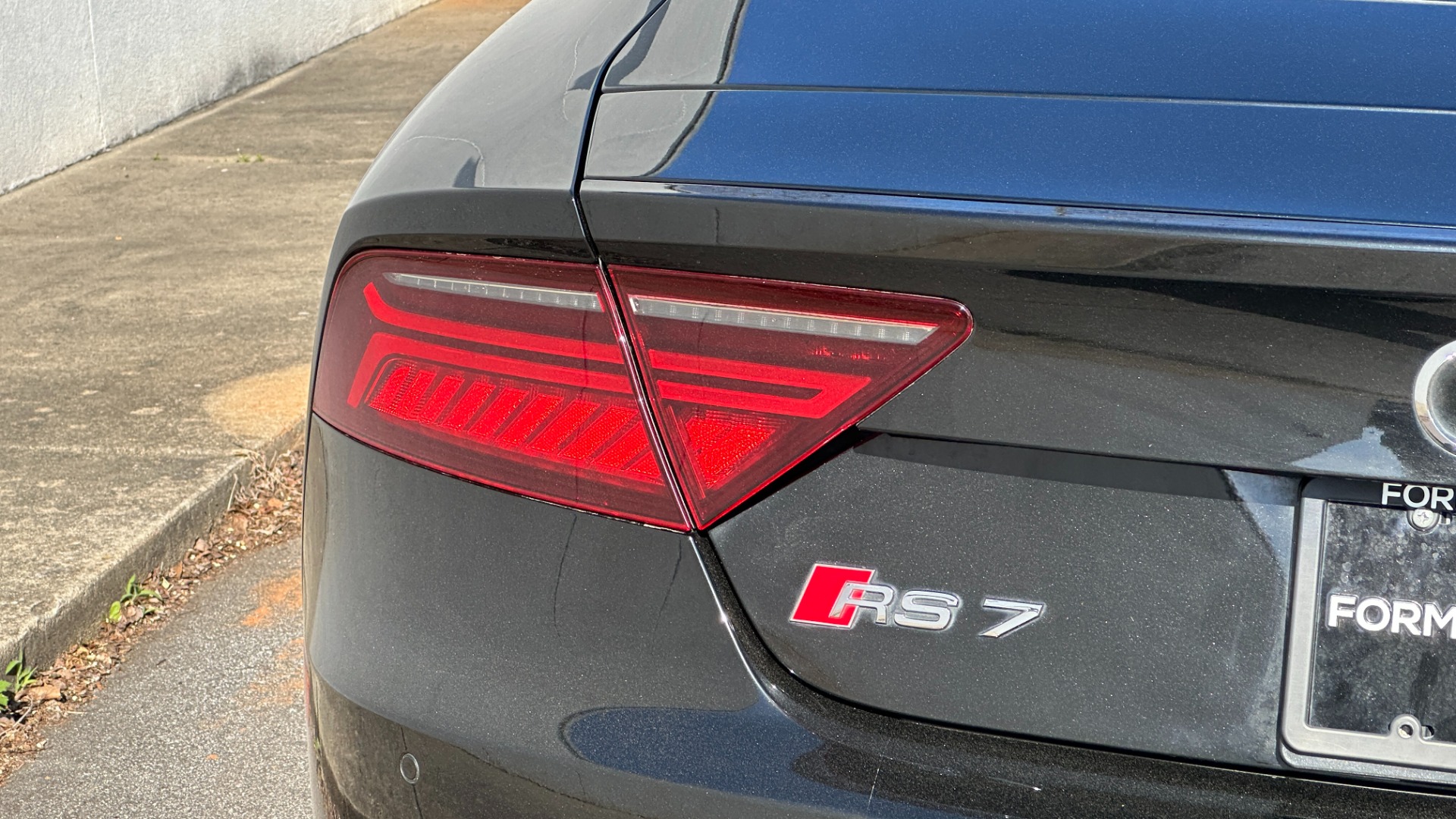 Used 2017 Audi RS 7 PERFORMANCE PRESTIGE / 4.0T 605HP / NIGHT VISION / DRIVER ASSIST / 21IN WHL for sale Sold at Formula Imports in Charlotte NC 28227 25
