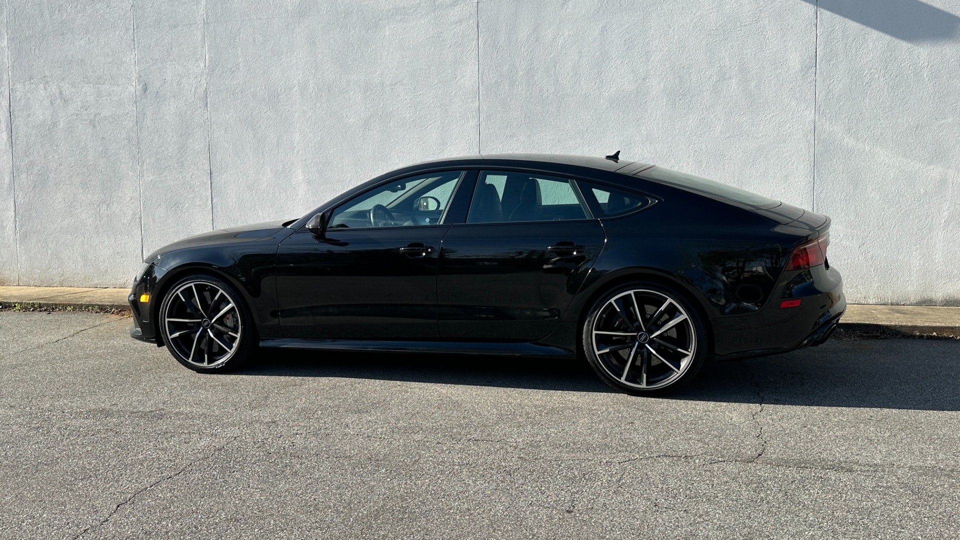 Used 2017 Audi RS 7 PERFORMANCE PRESTIGE / 4.0T 605HP / NIGHT VISION / DRIVER ASSIST / 21IN WHL for sale Sold at Formula Imports in Charlotte NC 28227 3