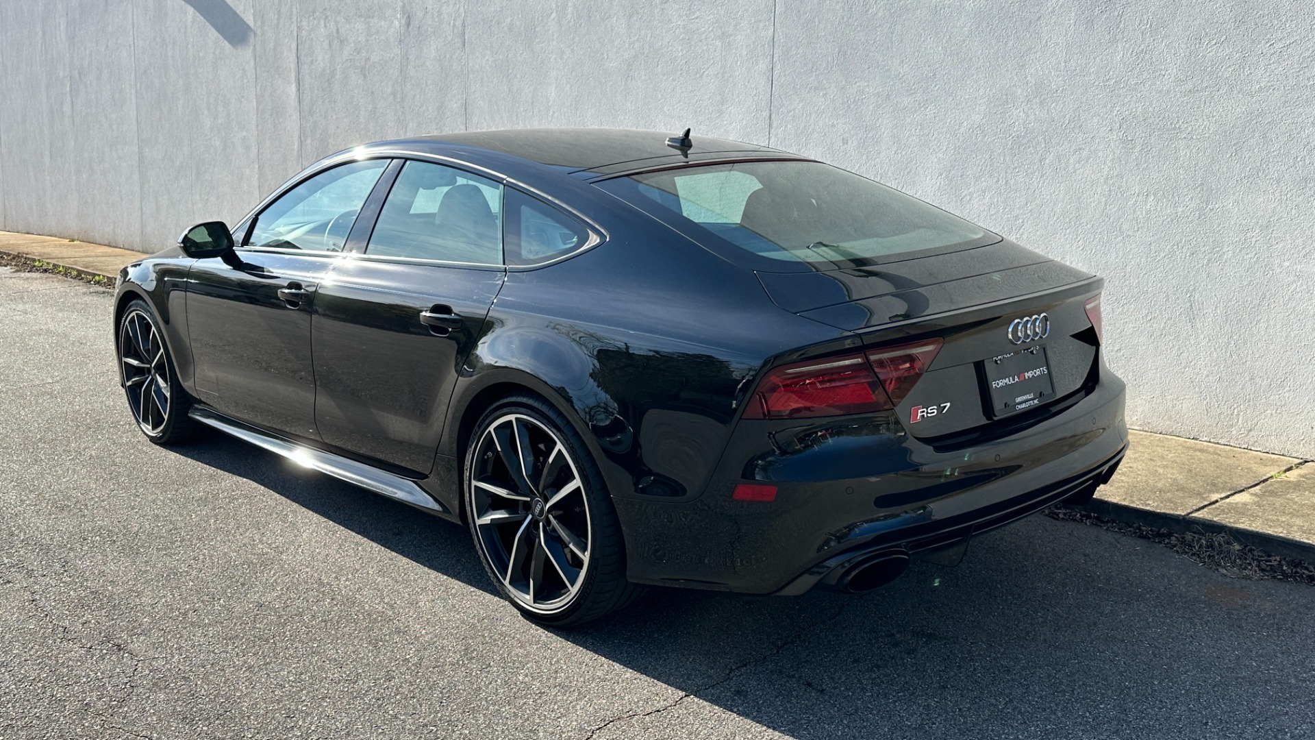 Used 2017 Audi RS 7 PERFORMANCE PRESTIGE / 4.0T 605HP / NIGHT VISION / DRIVER ASSIST / 21IN WHL for sale Sold at Formula Imports in Charlotte NC 28227 4