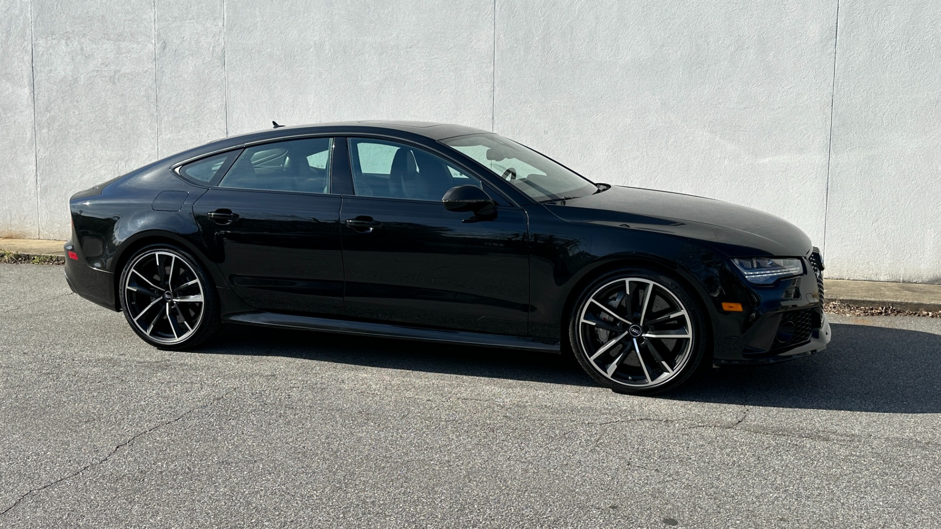 Used 2017 Audi RS 7 PERFORMANCE PRESTIGE / 4.0T 605HP / NIGHT VISION / DRIVER ASSIST / 21IN WHL for sale Sold at Formula Imports in Charlotte NC 28227 6