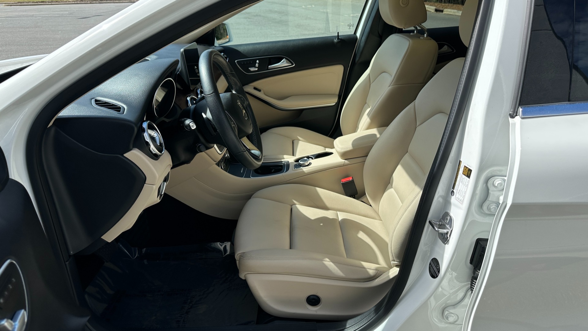 Used 2019 Mercedes-Benz GLA GLA 250 / BLIND SPOT / PANORAMIC ROOF / AMBIENT LIGHTING / CONVENIENCE PKG for sale Sold at Formula Imports in Charlotte NC 28227 12
