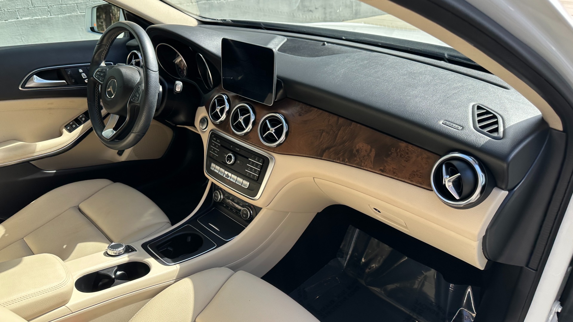 Used 2019 Mercedes-Benz GLA GLA 250 / BLIND SPOT / PANORAMIC ROOF / AMBIENT LIGHTING / CONVENIENCE PKG for sale Sold at Formula Imports in Charlotte NC 28227 25