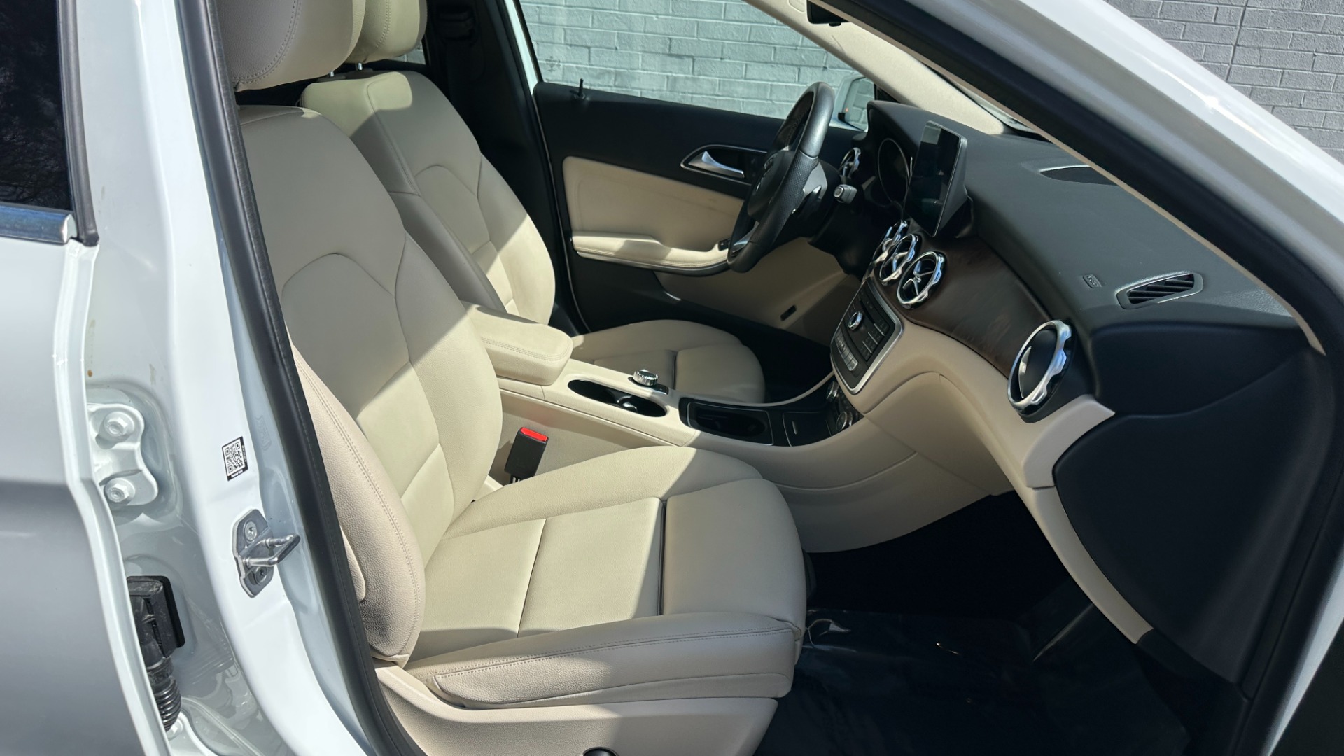 Used 2019 Mercedes-Benz GLA GLA 250 / BLIND SPOT / PANORAMIC ROOF / AMBIENT LIGHTING / CONVENIENCE PKG for sale Sold at Formula Imports in Charlotte NC 28227 26